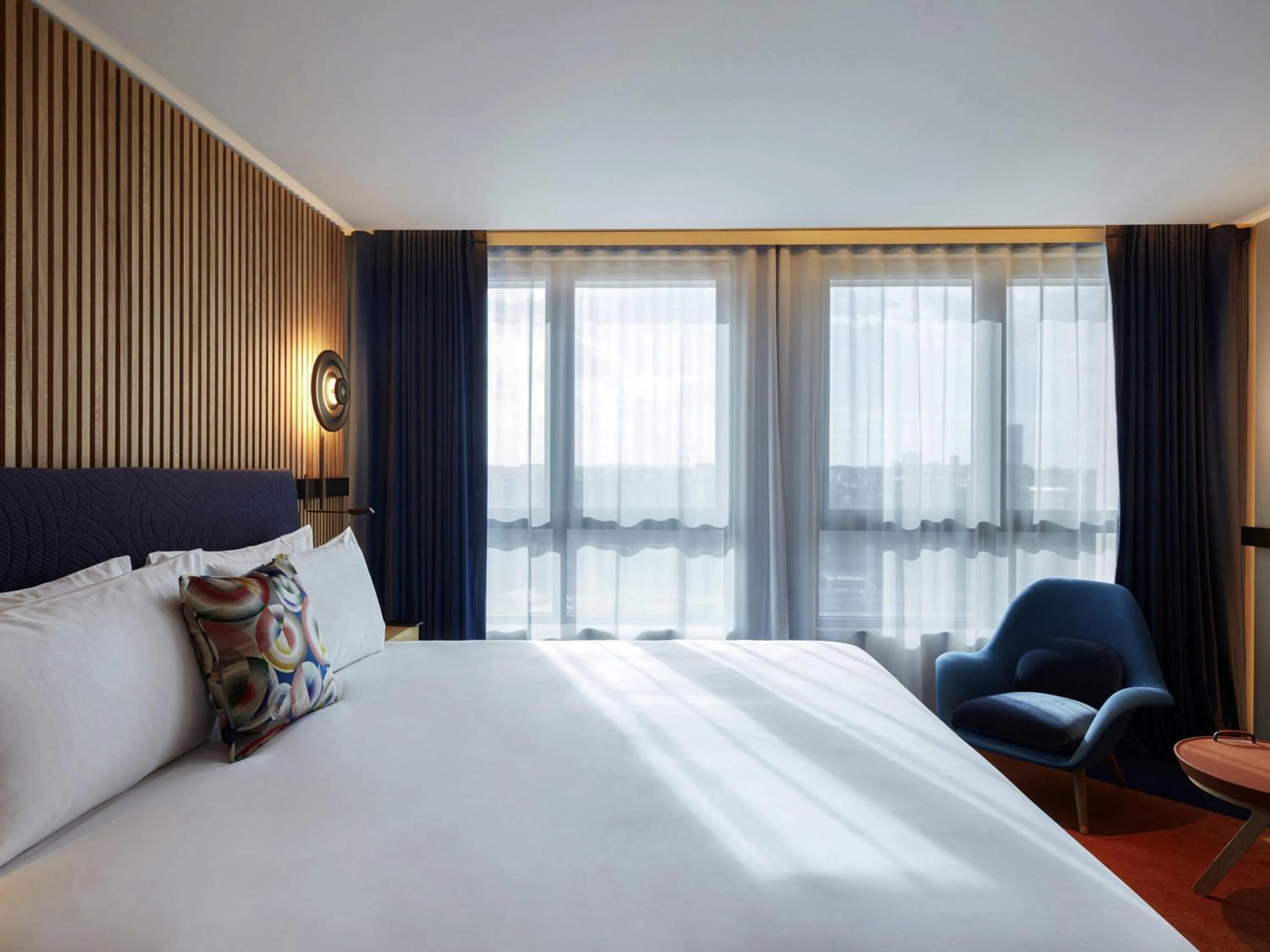 Bedroom, Bed in SO/ Paris Hotel