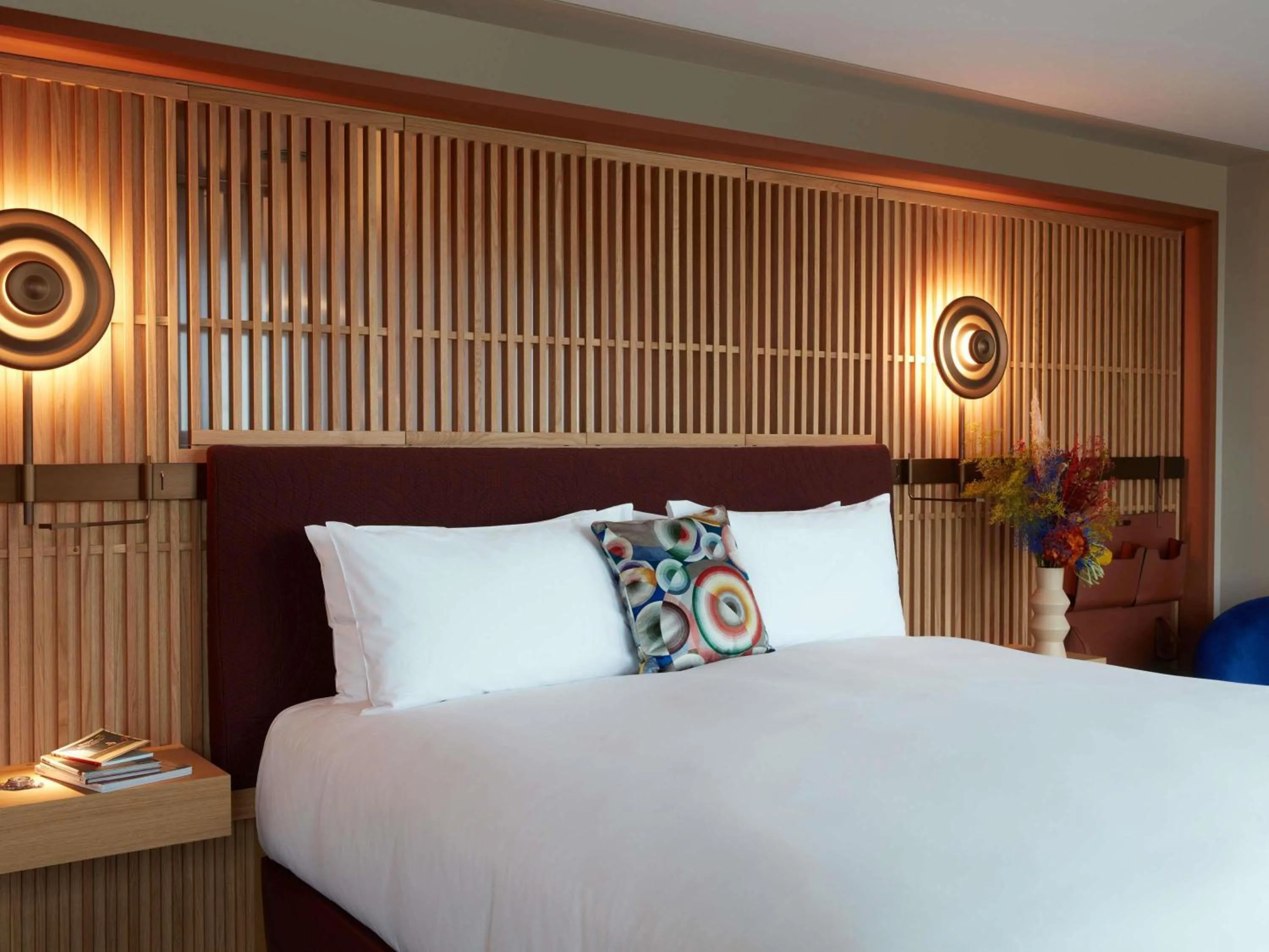 Bedroom, Bed in SO/ Paris Hotel