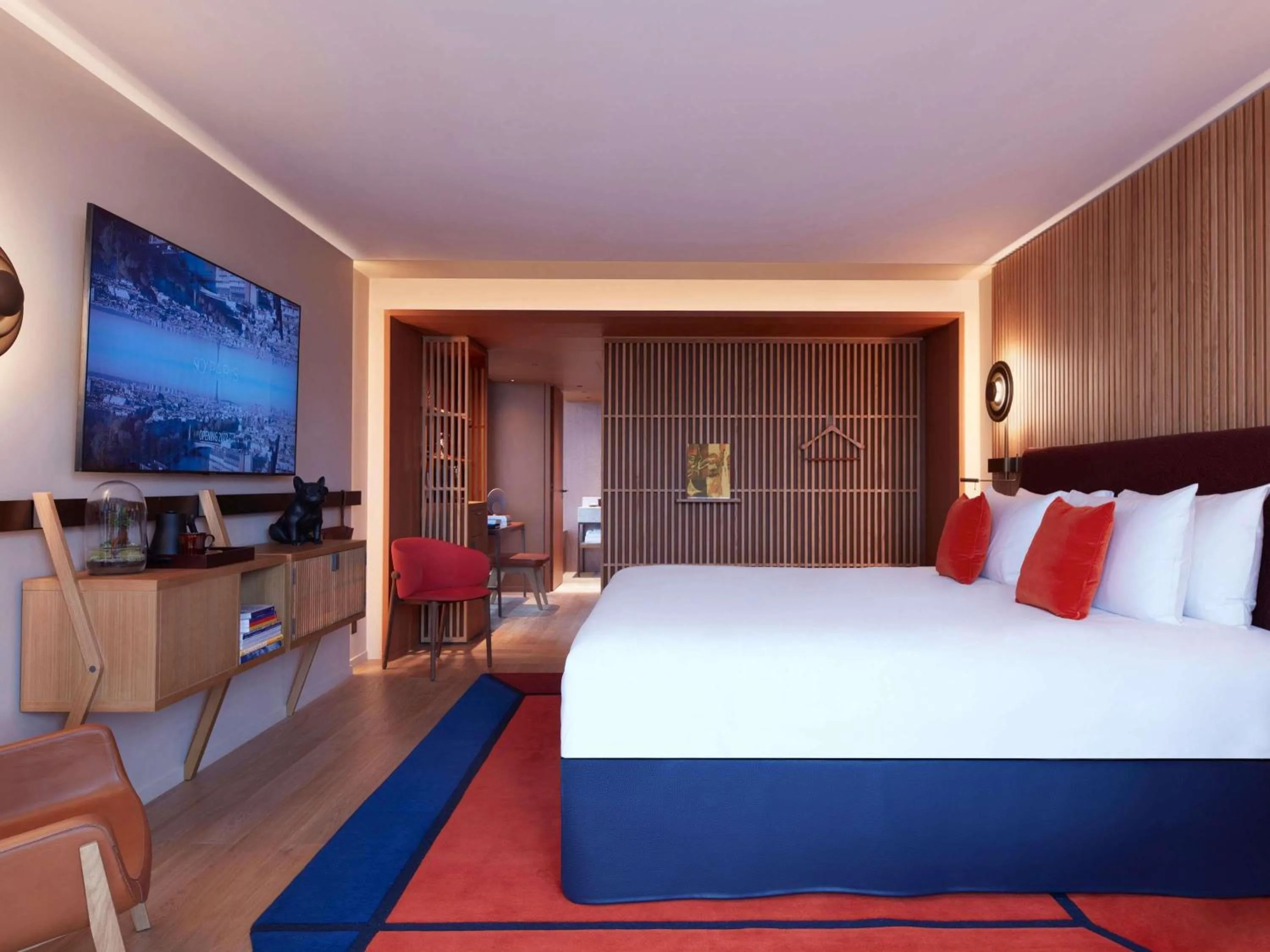 Bedroom, Bed in SO/ Paris Hotel