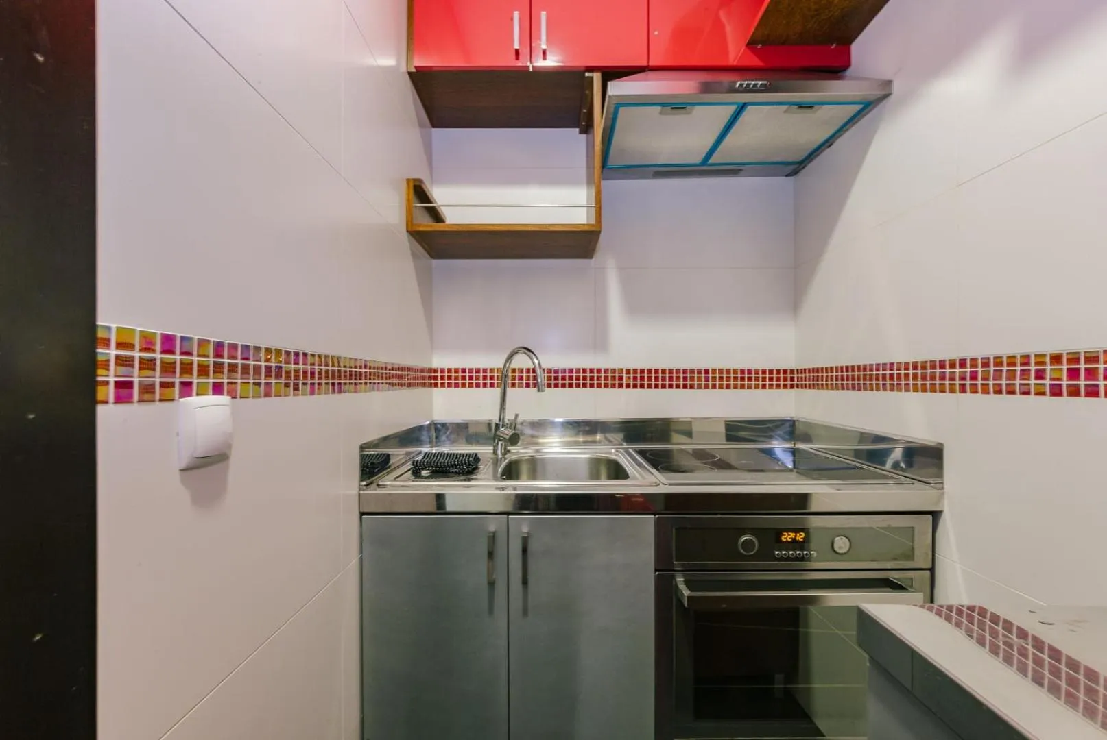 Kitchen or kitchenette in Rent4Rest Estoril Beachfront Apartments