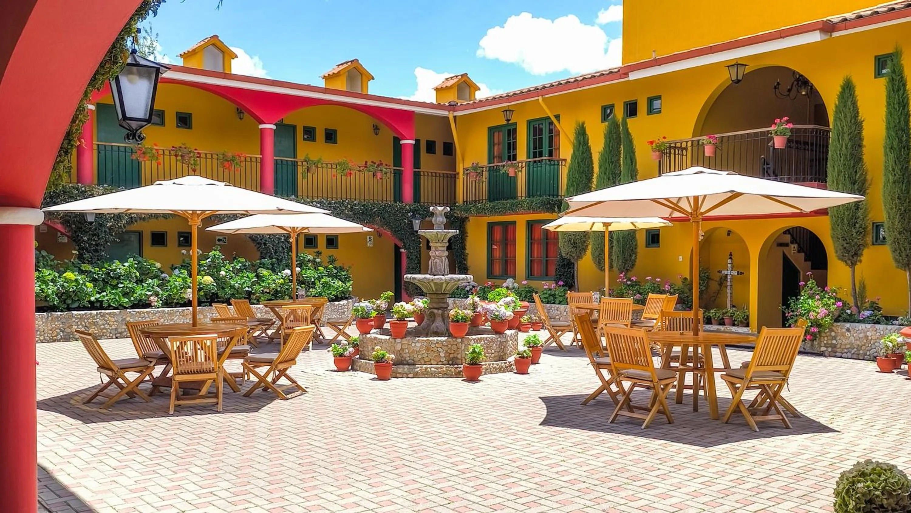 Patio in Hotel Tartar
