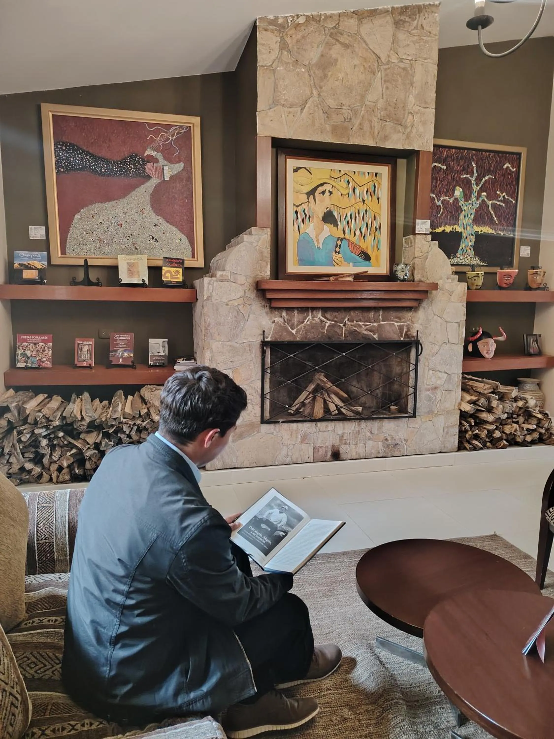 fireplace in Hotel Tartar