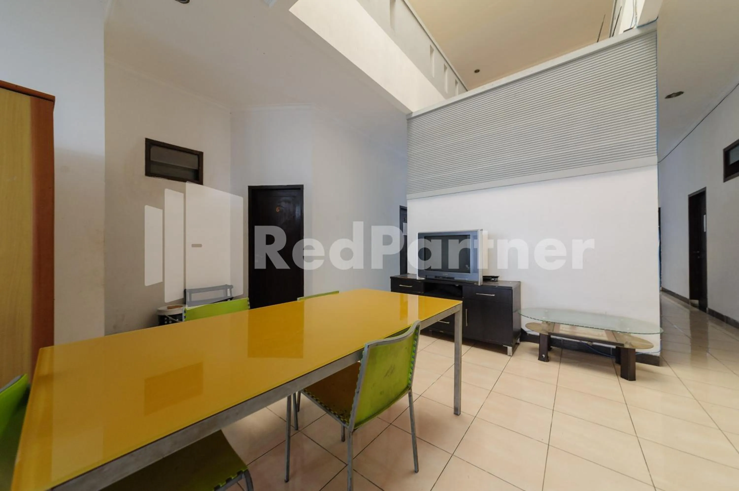 Property building in Karawaci Taman Permata Tiga Mitra RedDoorz