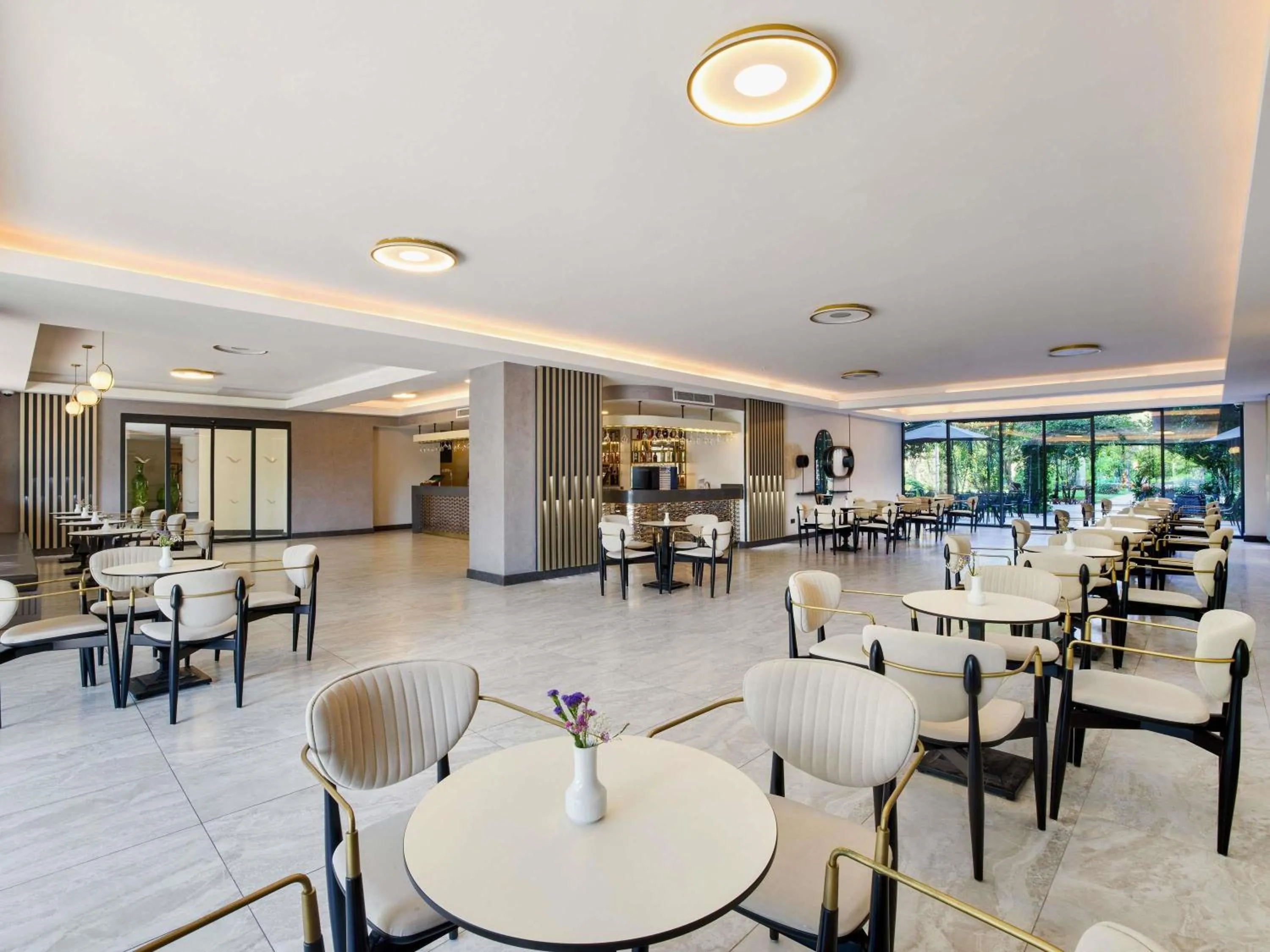 Lounge or bar in Mövenpick Resort Antalya Tekirova - Ultra All Inclusive