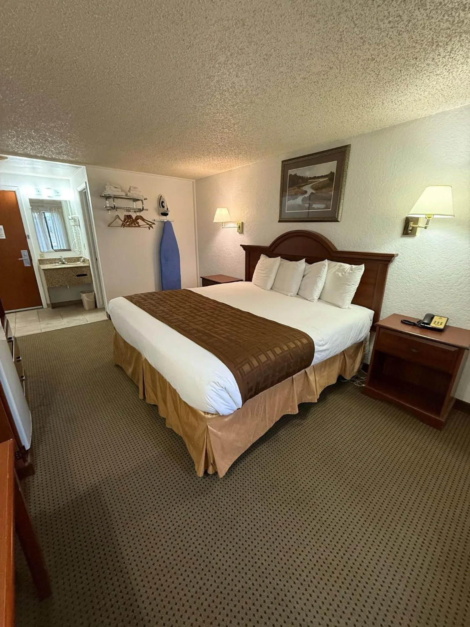 Photo of the whole room in Richland Inn and Suites