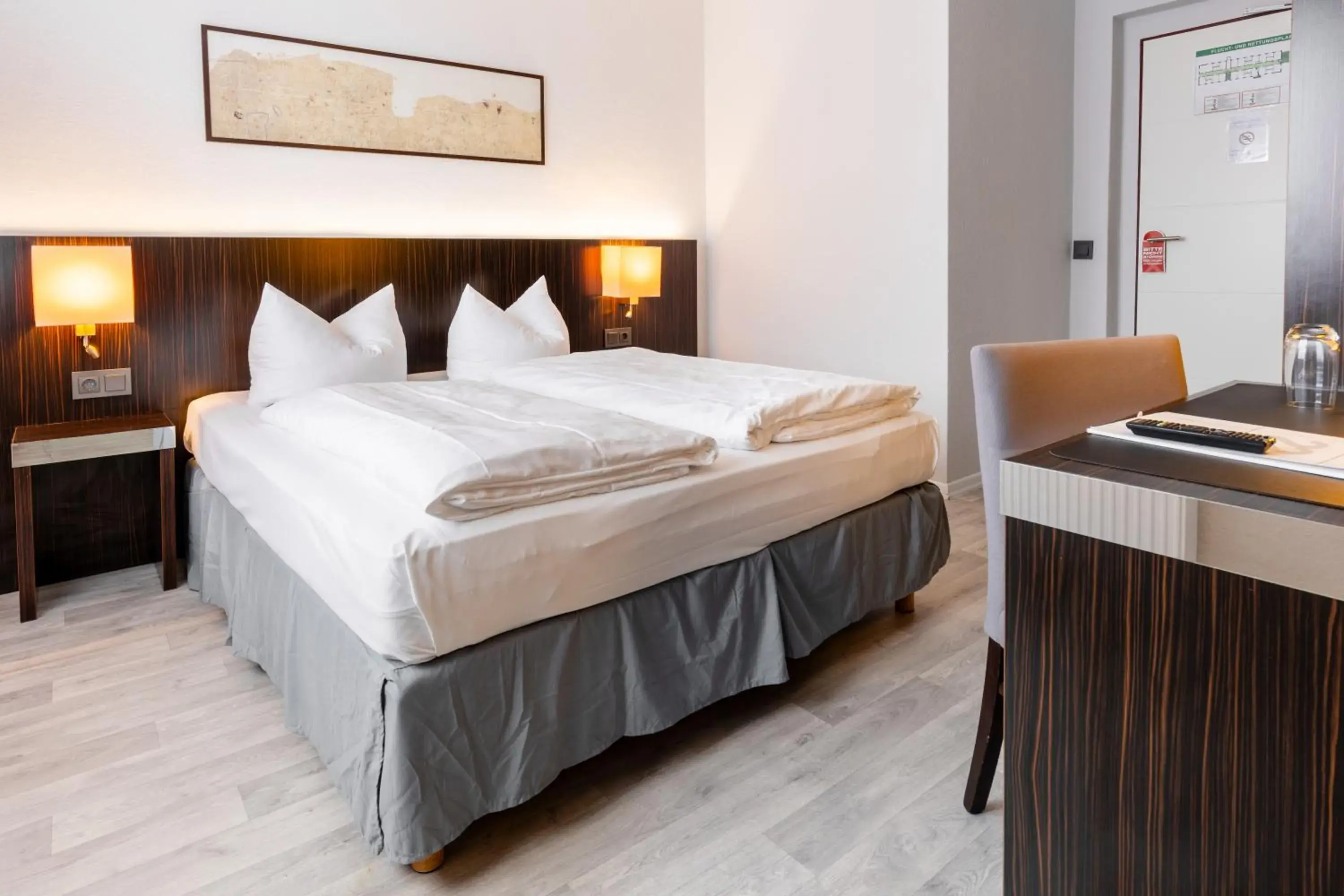 Double Room with Private Bathroom - single occupancy in Hotel 22 Double Room with Private Bathroom - single occupancy in Hotel 22