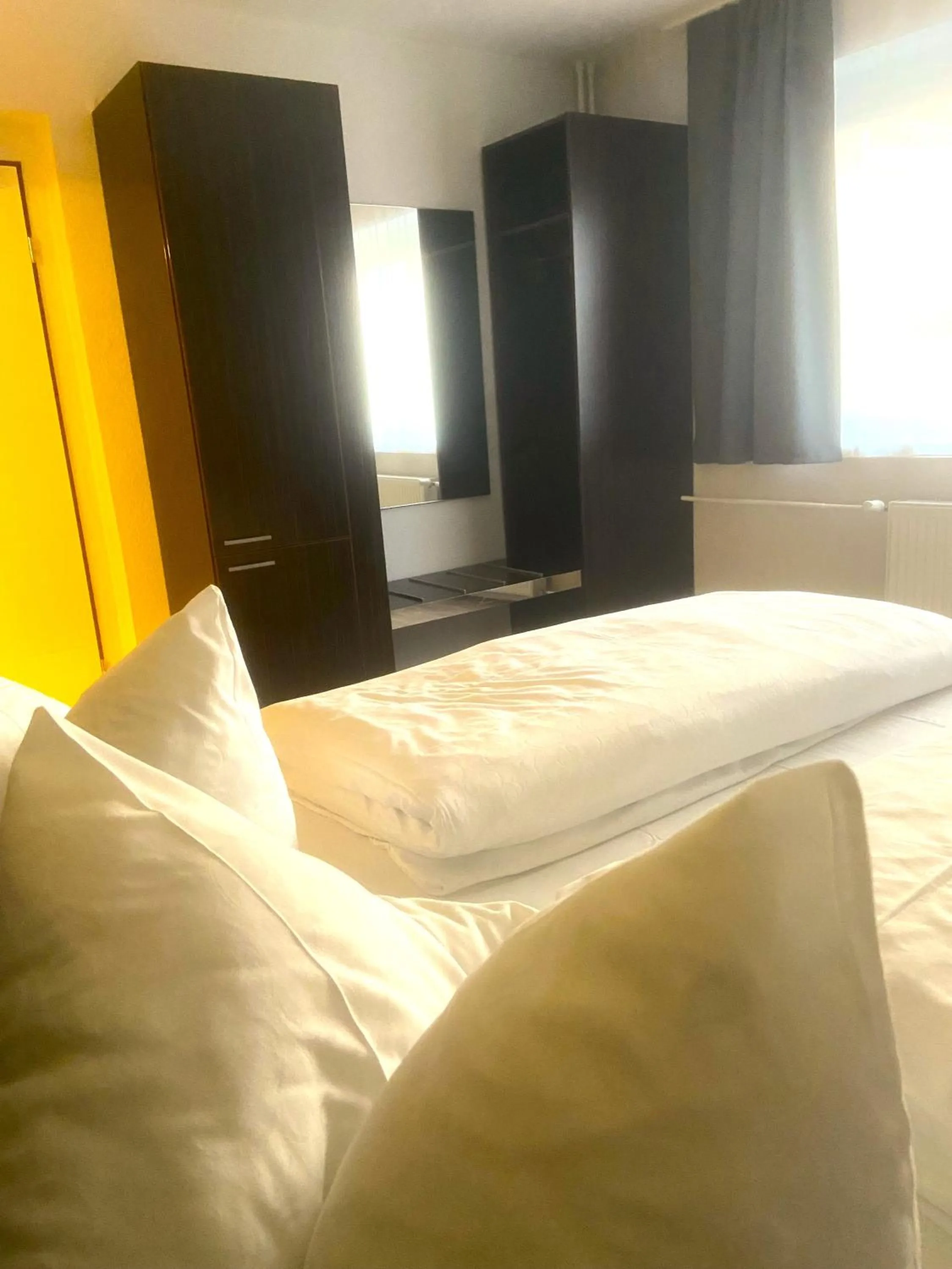 Bedroom, Bed in Hotel 22