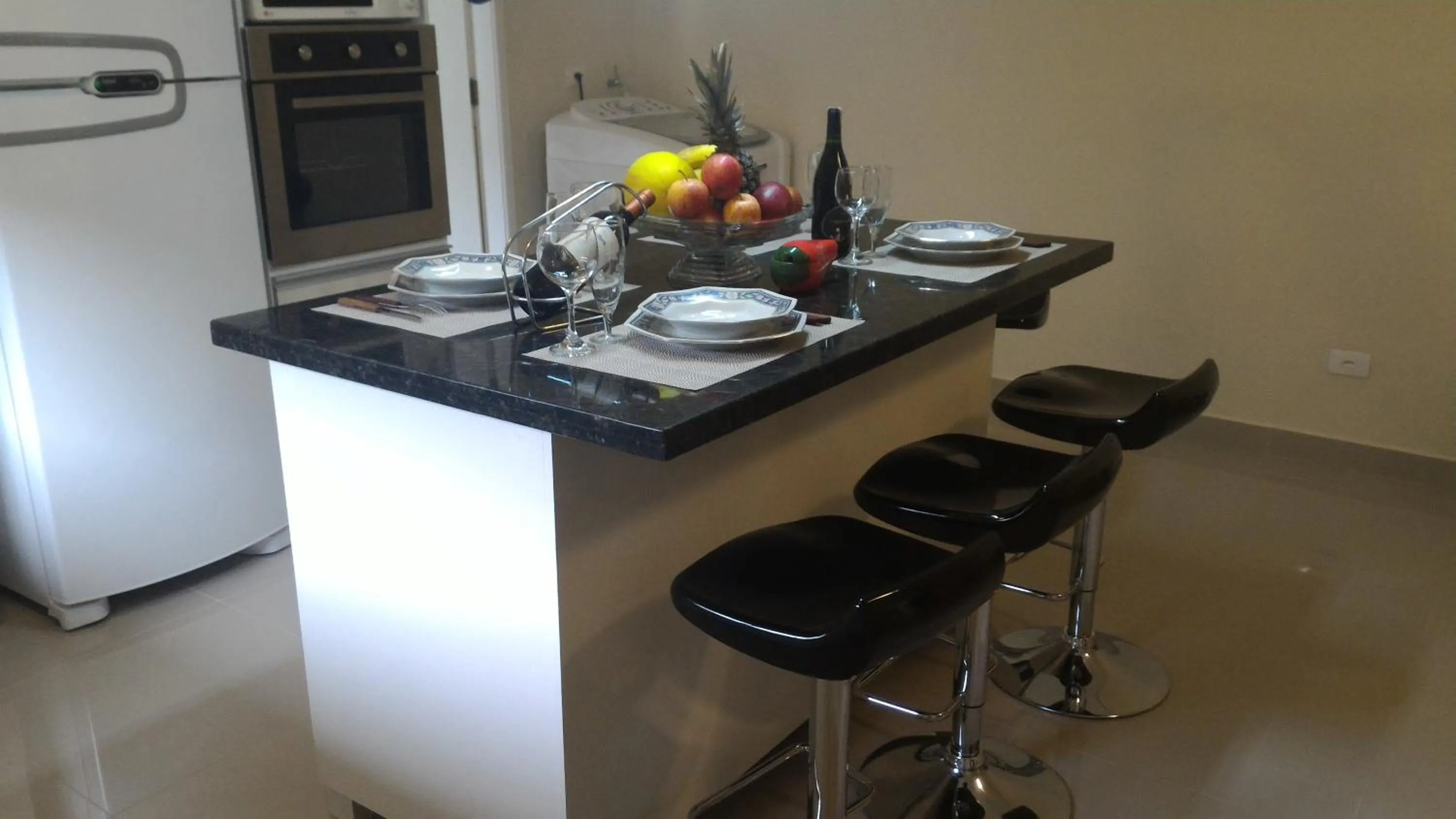 Kitchen or kitchenette in Pousada Porto Paraiso, o seu Paraíso Escondido no Guarujá