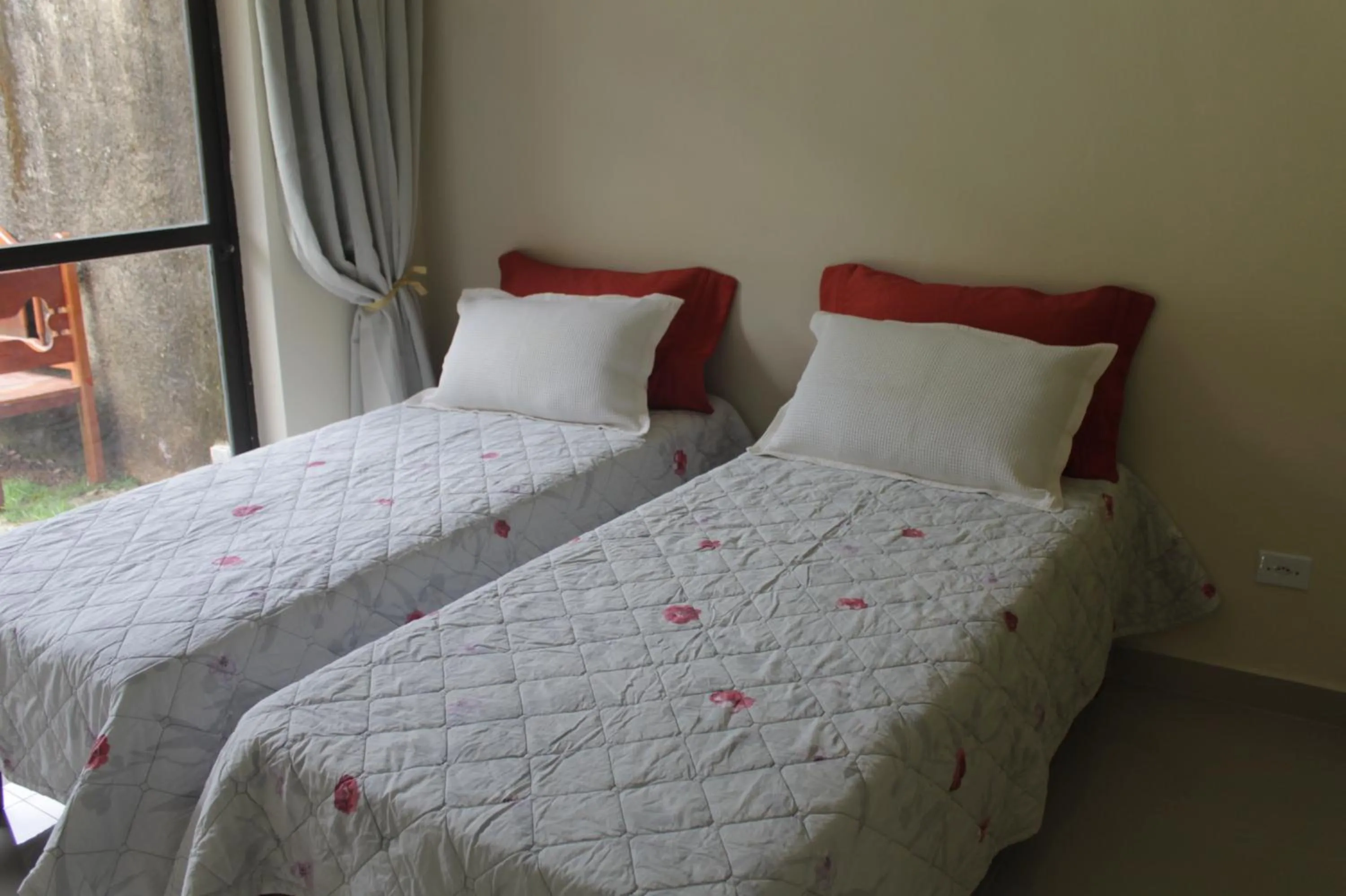 Bedroom, Bed in Pousada Porto Paraiso, o seu Paraíso Escondido no Guarujá