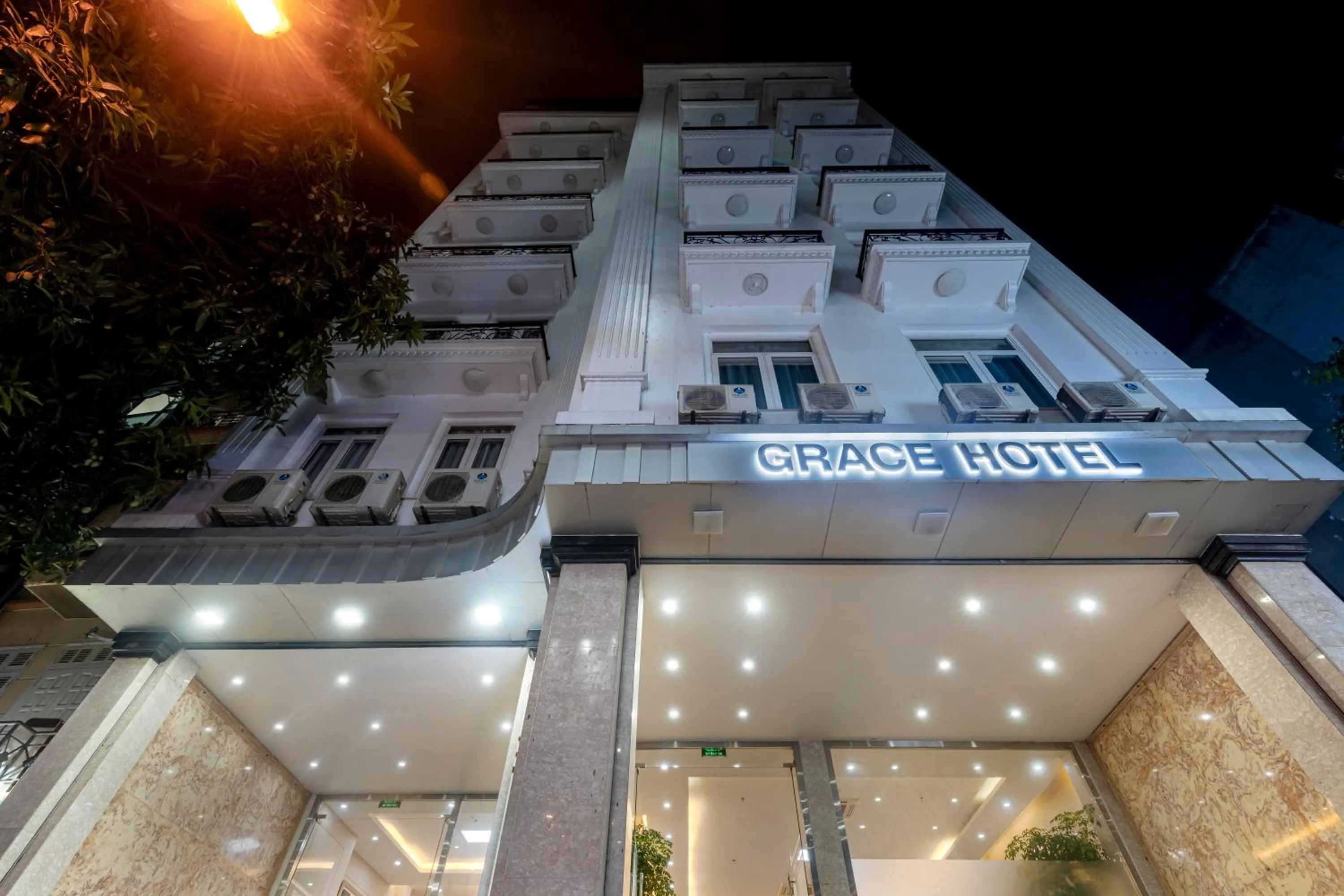 Property building in 그레이스 호텔 Grace Hotel & Residence