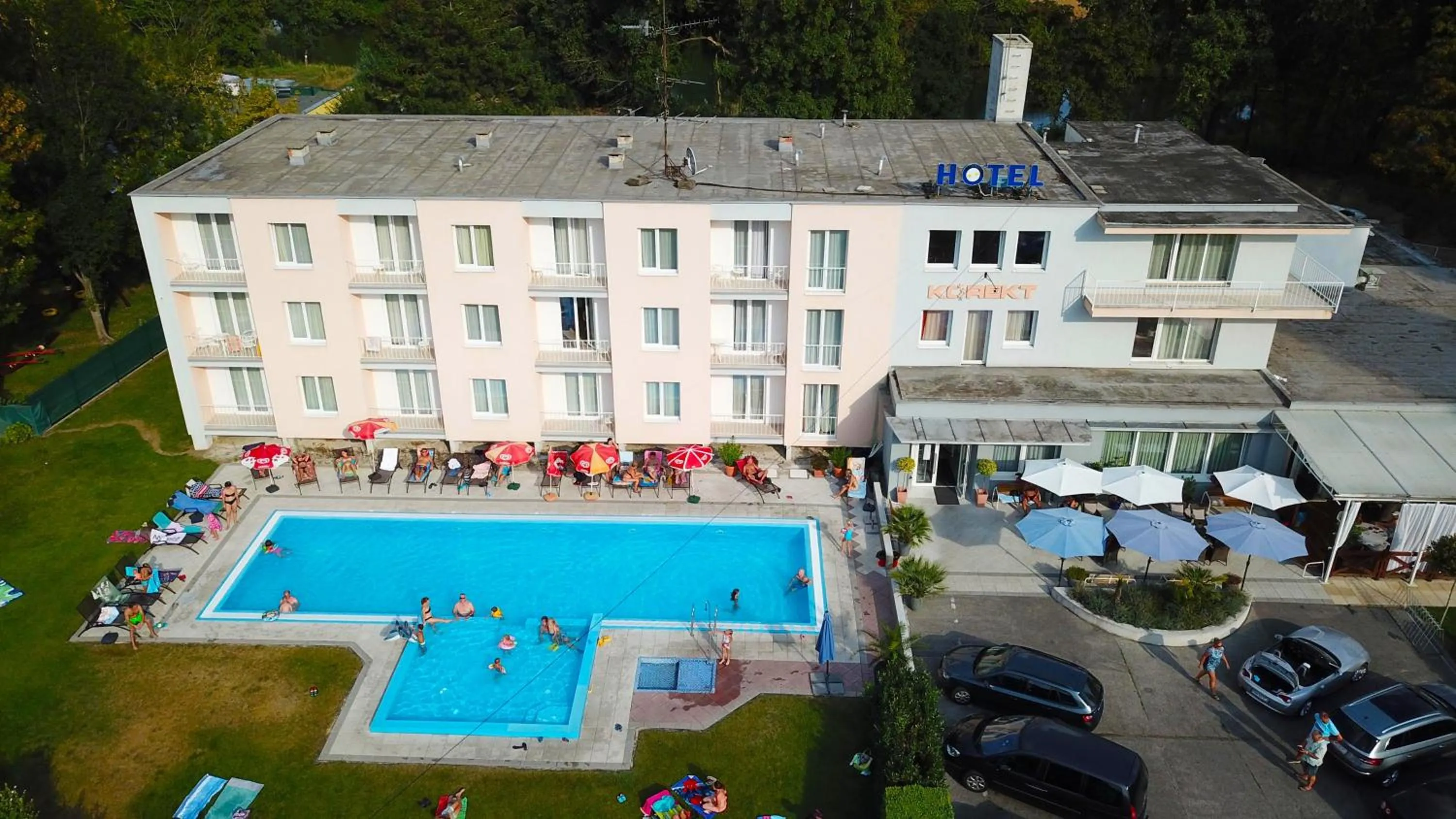 Property building in Hotel KOREKT