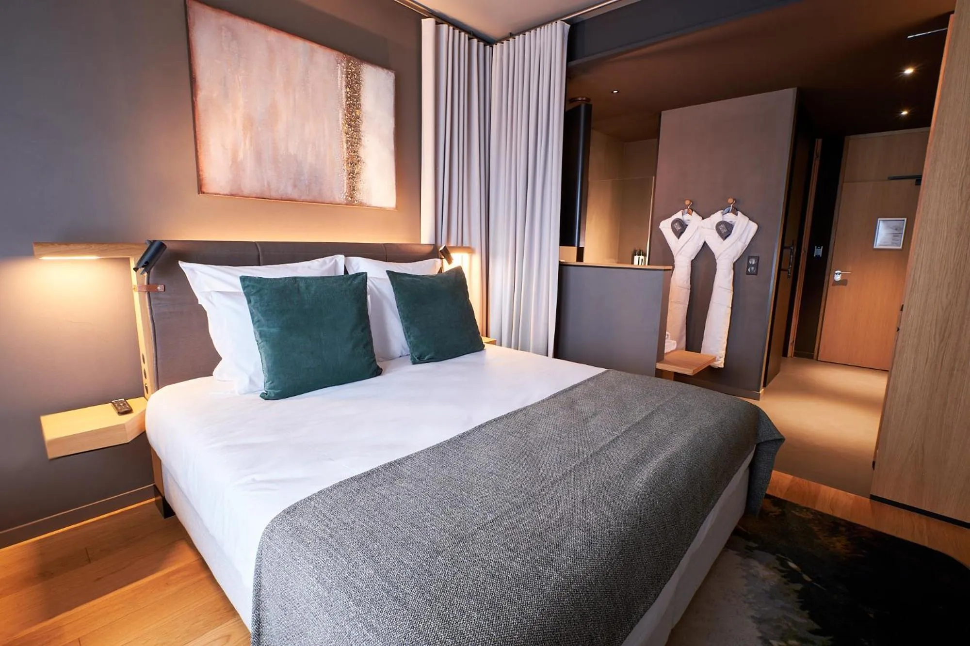 Photo of the whole room, Bed in LOISIUM Wine & Spa Hotel Champagne