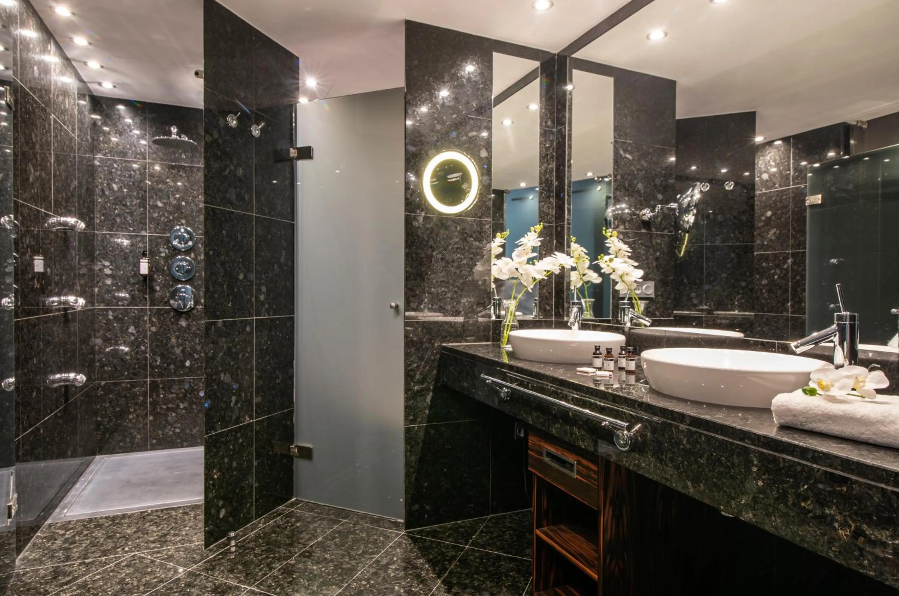 Shower in Hotel Starc by Pierre & Vacances Premium