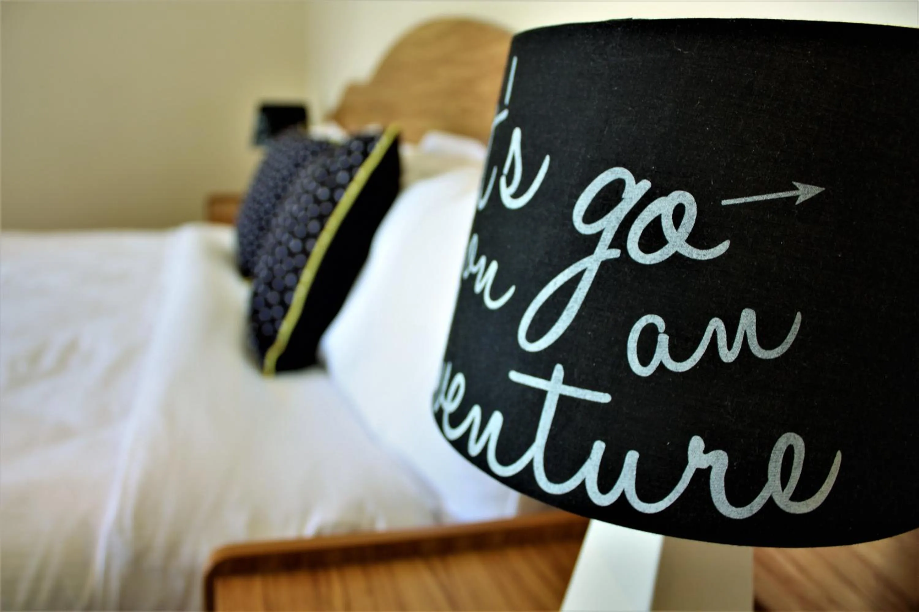 Bed in Owen River Tavern & Motels