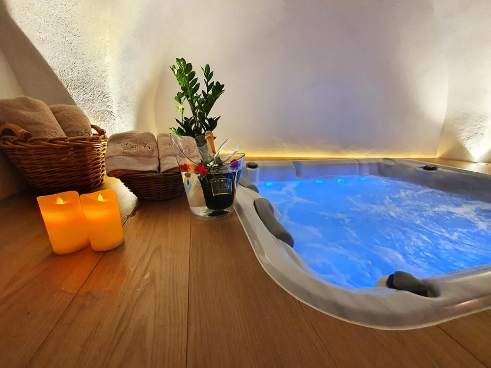 Hot Spring Bath in Suite 6