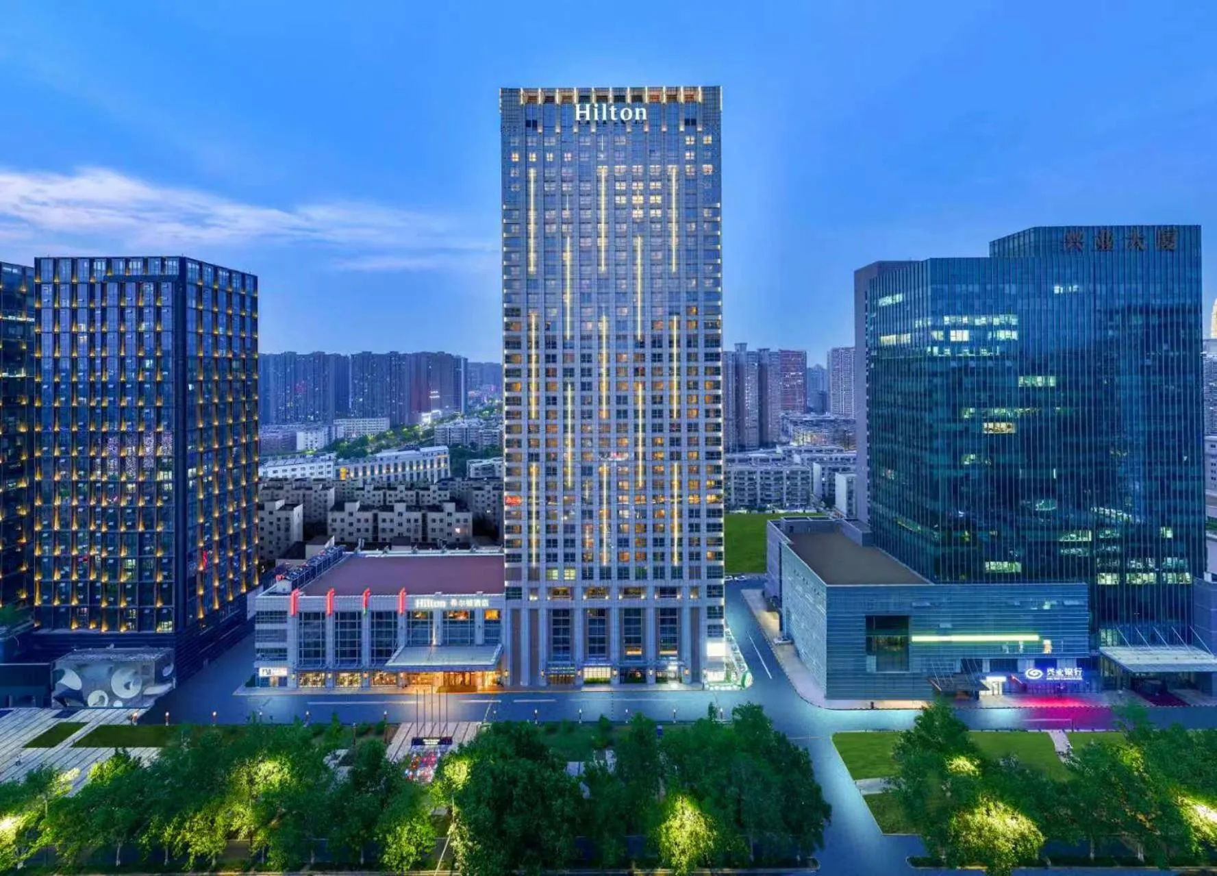 Property building in Hilton Zhengzhou