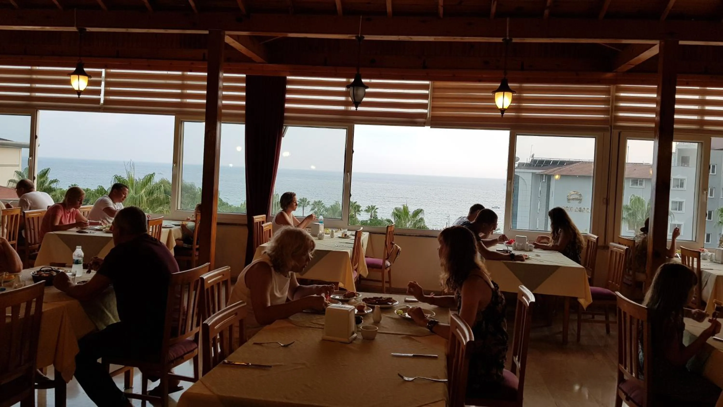 Restaurant/places to eat in Miray Hotel Kleopatra