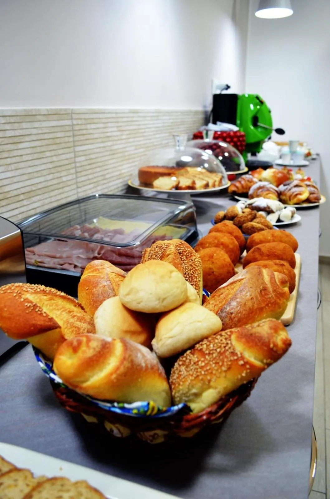 Food and drinks in B&B Casa Canali