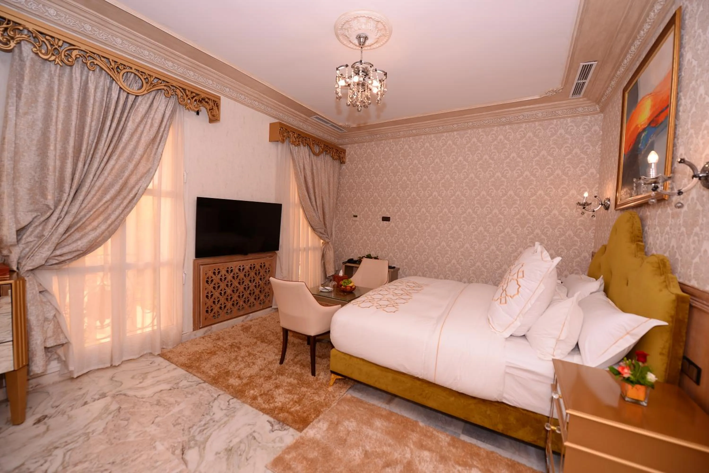 Bed in THE WHITE PALACE Rabat