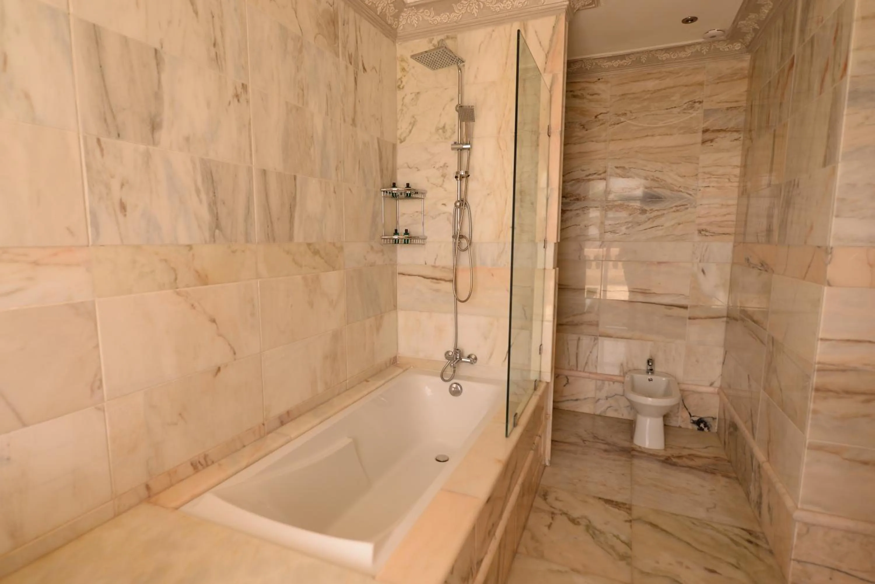 Shower in THE WHITE PALACE Rabat