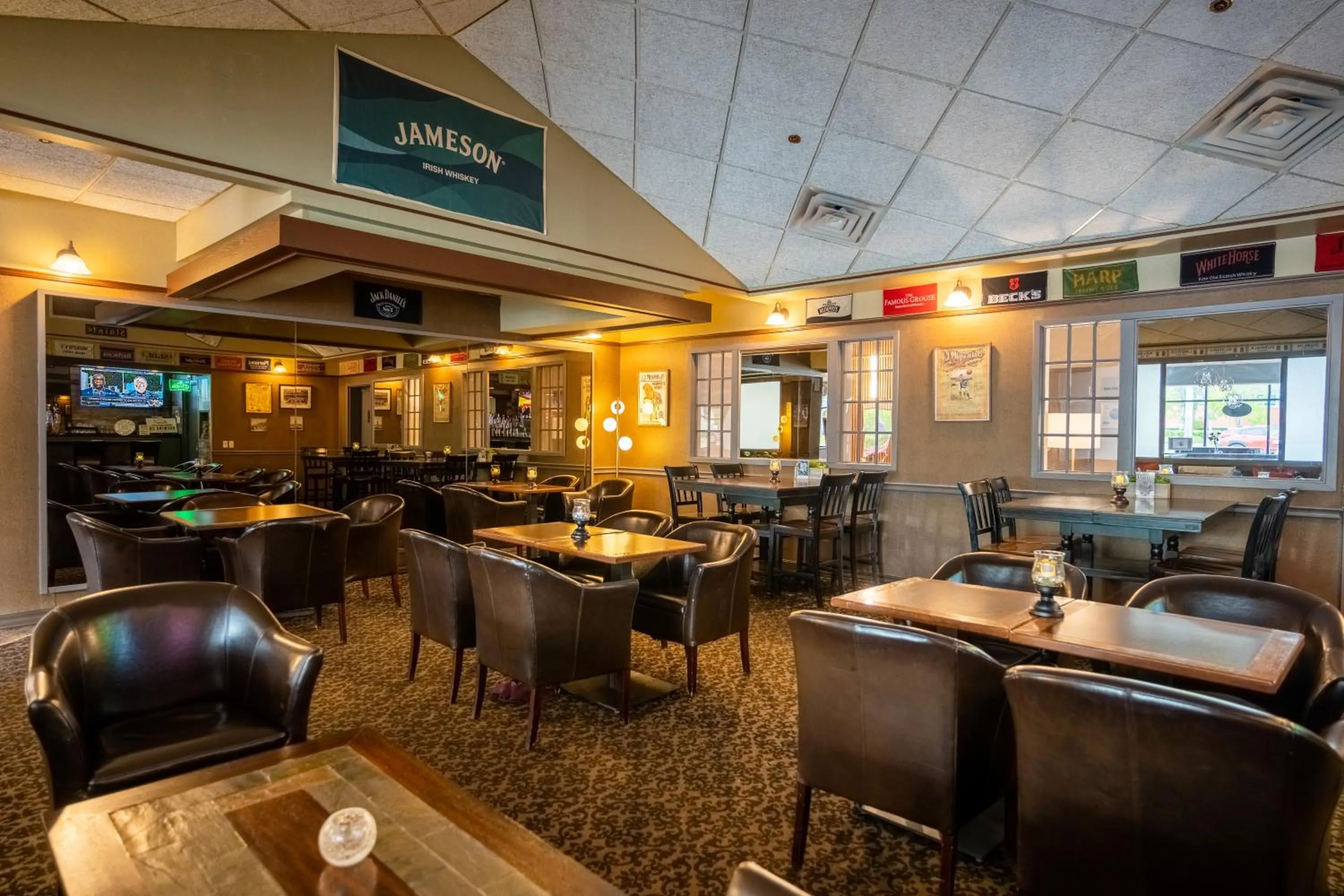 Lounge or bar in Glengarry Extended Stays