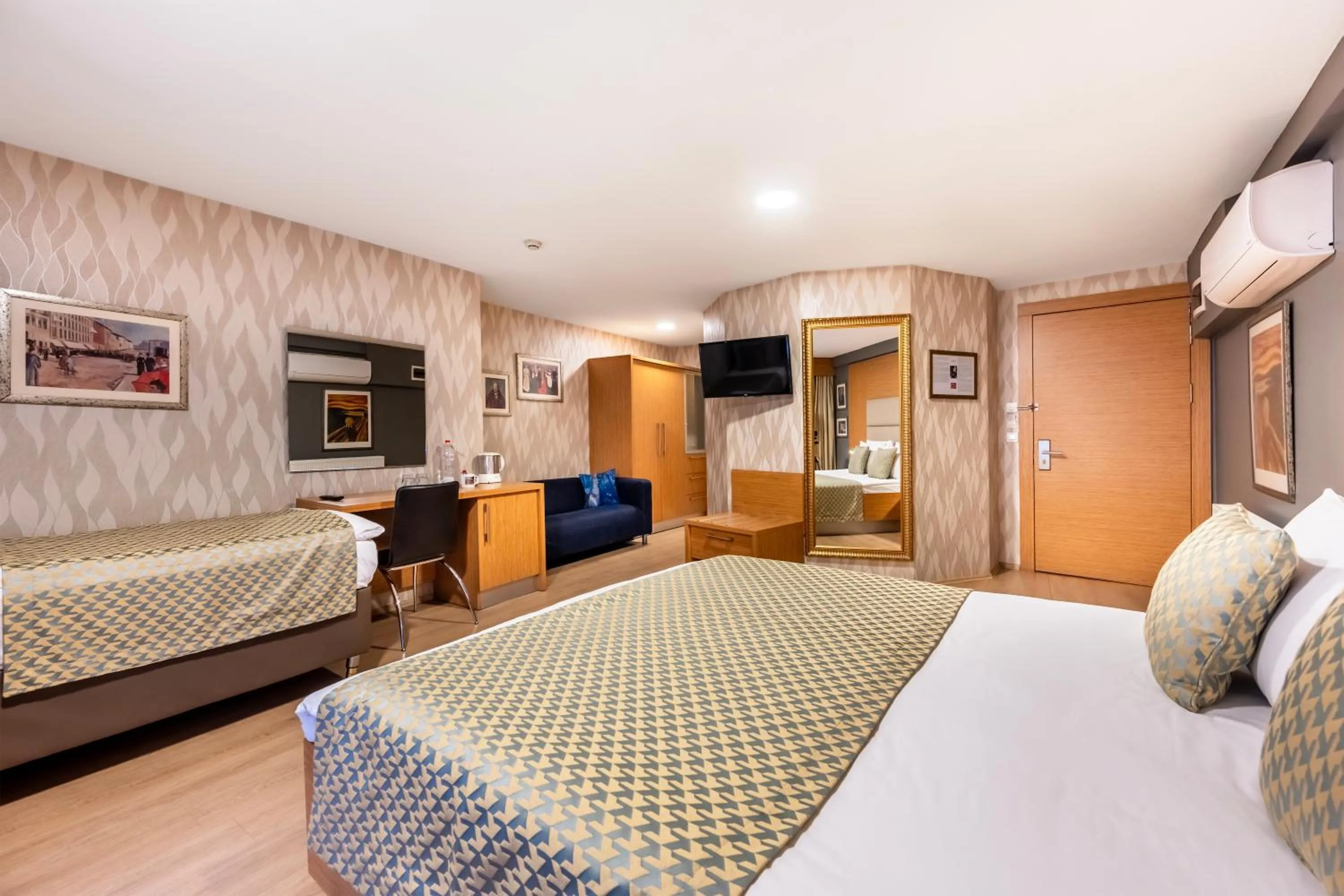 Photo of the whole room in Gallery Residence & Hotel Nişantaşı