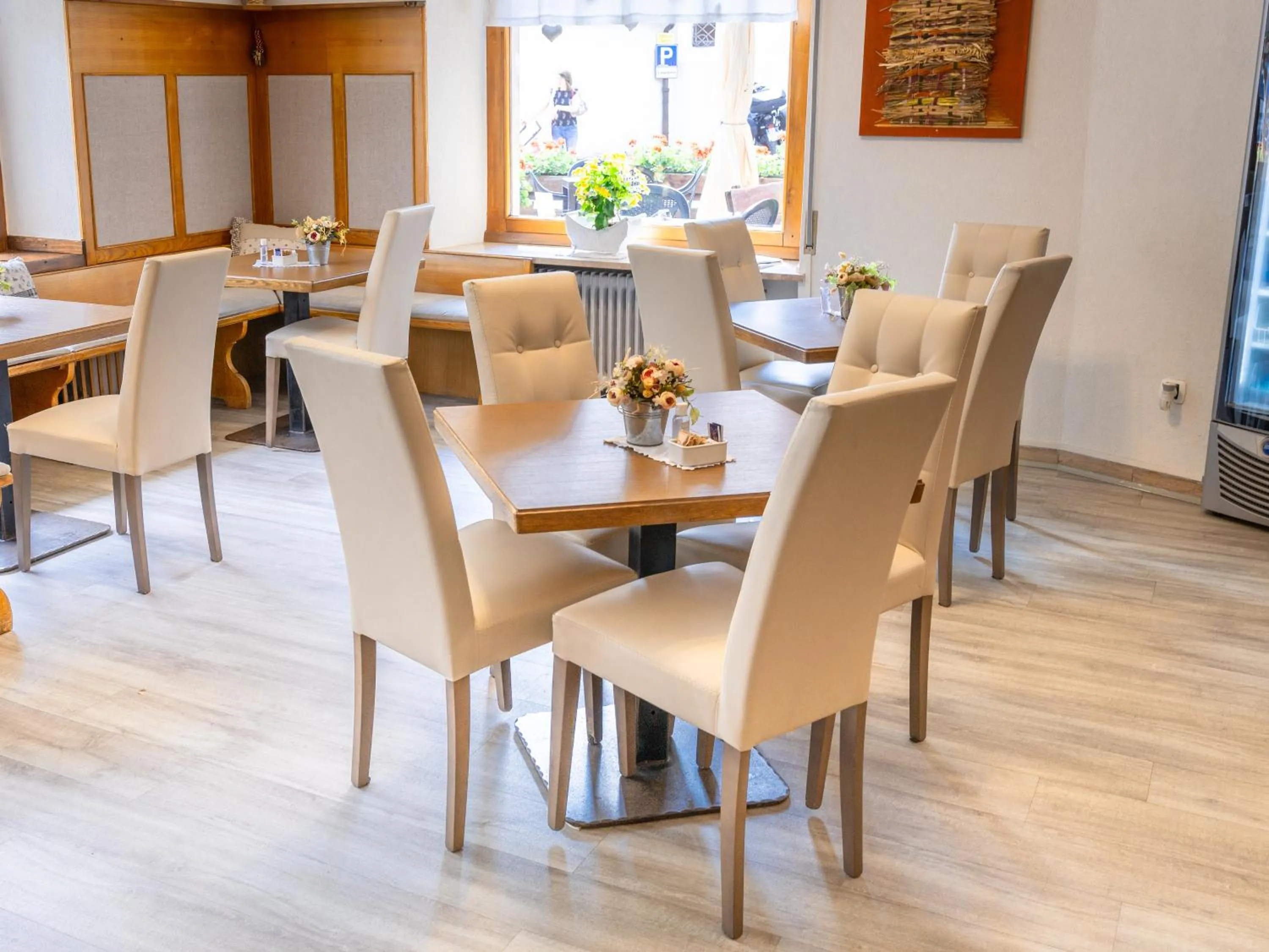 Lounge or bar in Hotel Alle Alpi