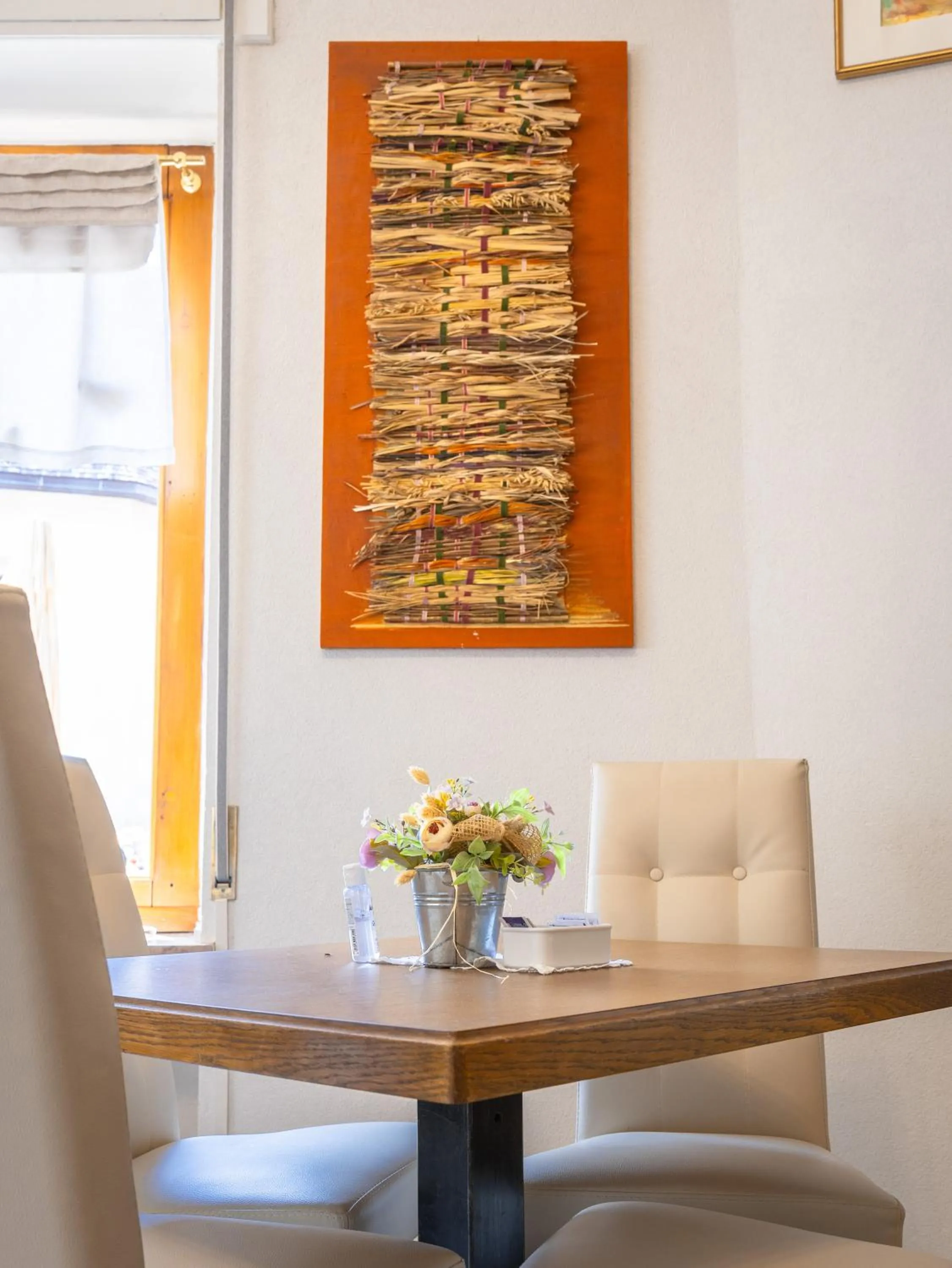 Lounge or bar in Hotel Alle Alpi