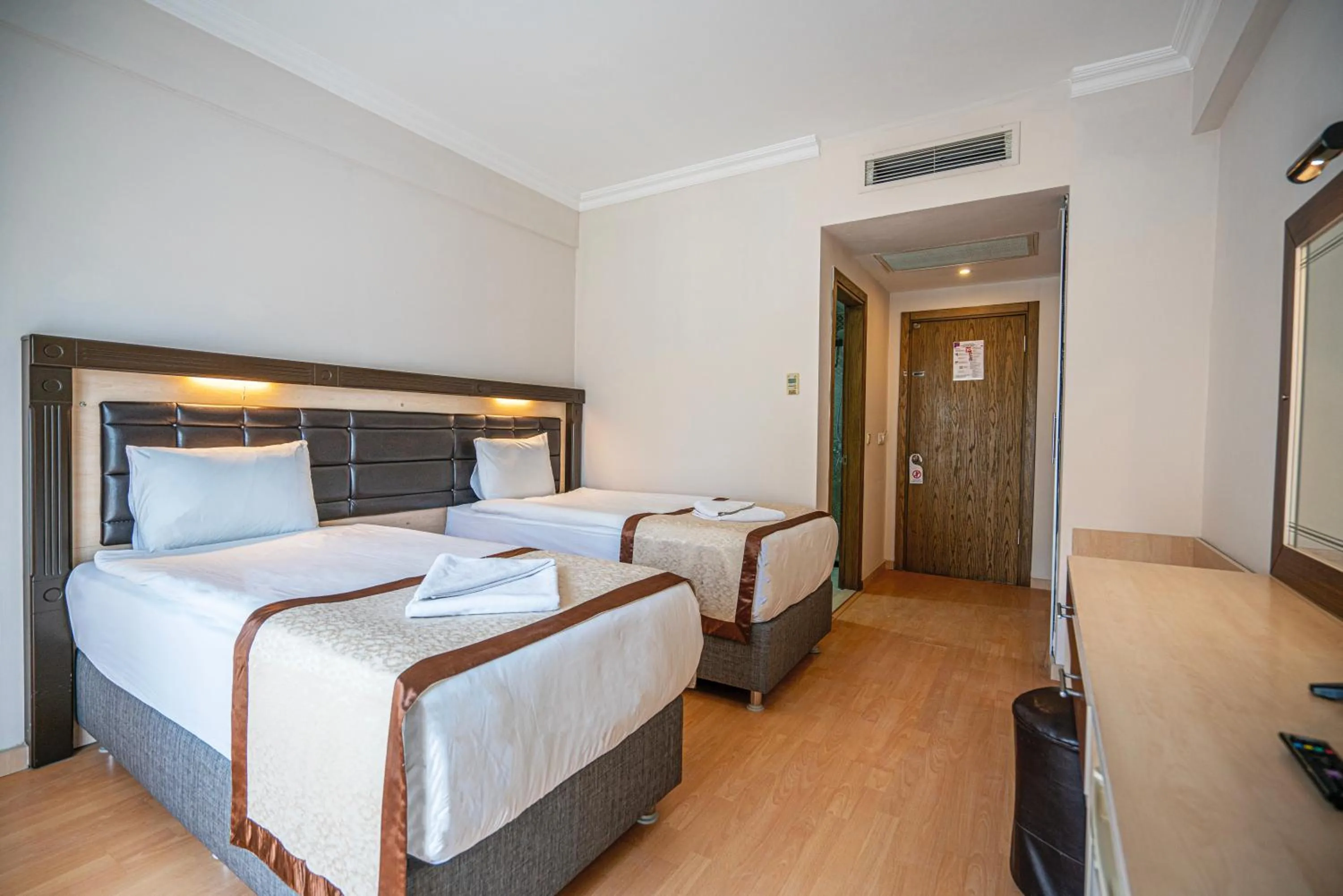 Photo of the whole room, Bed in Tu Casa Gelidonya Hotel