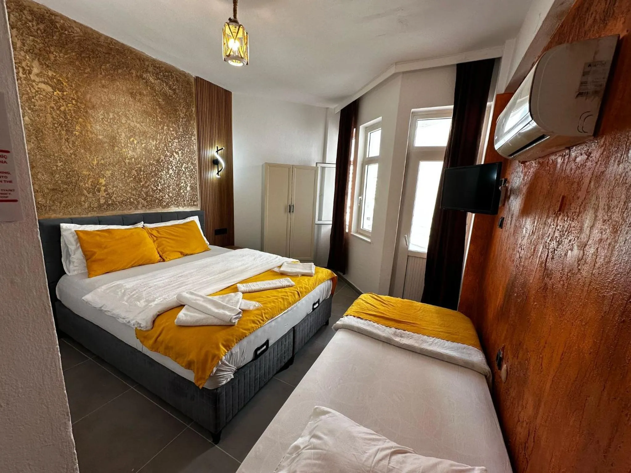 Bedroom, Bed in FİNİKE SEVER OTEL