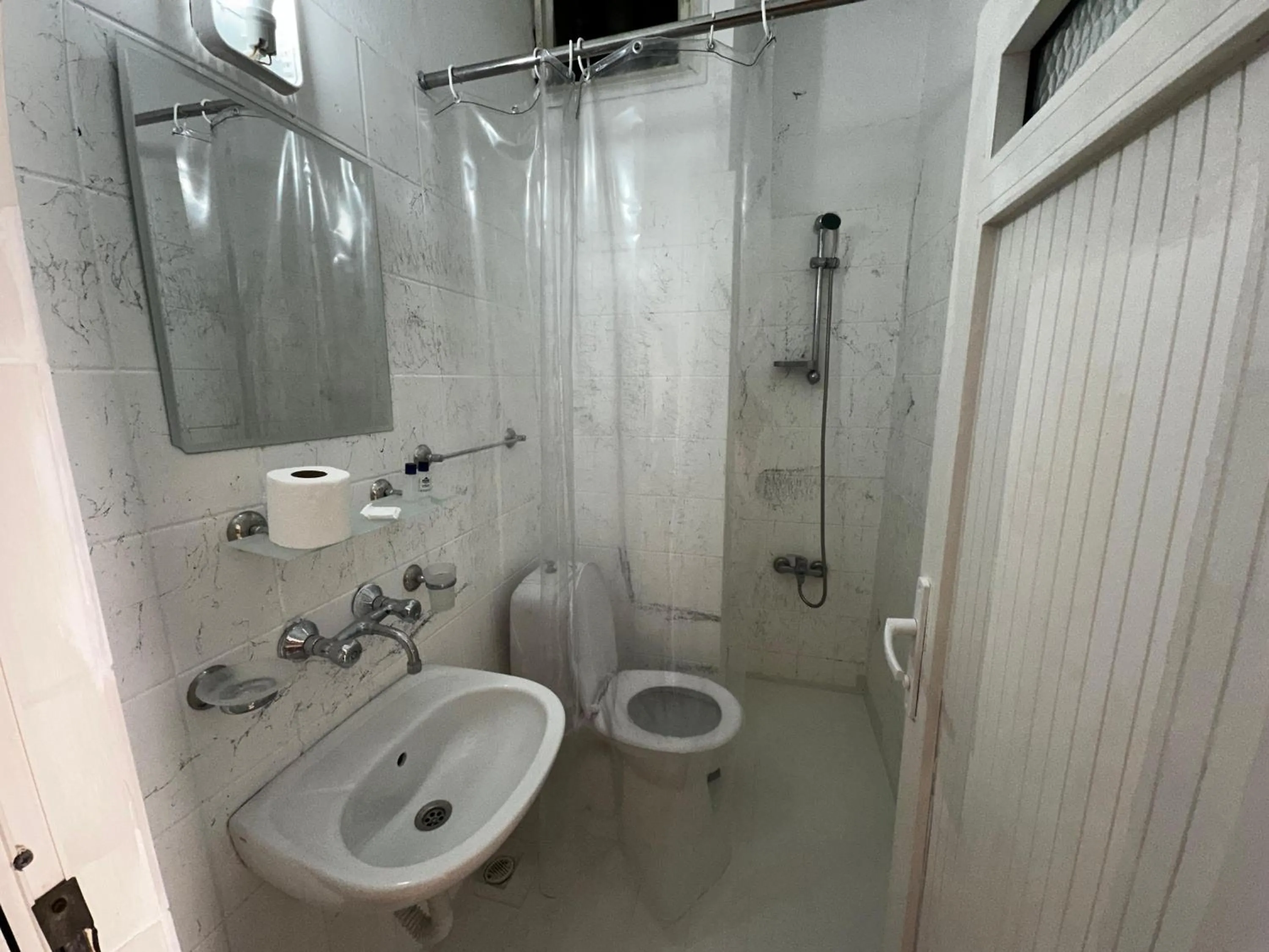 Bathroom in FİNİKE SEVER OTEL