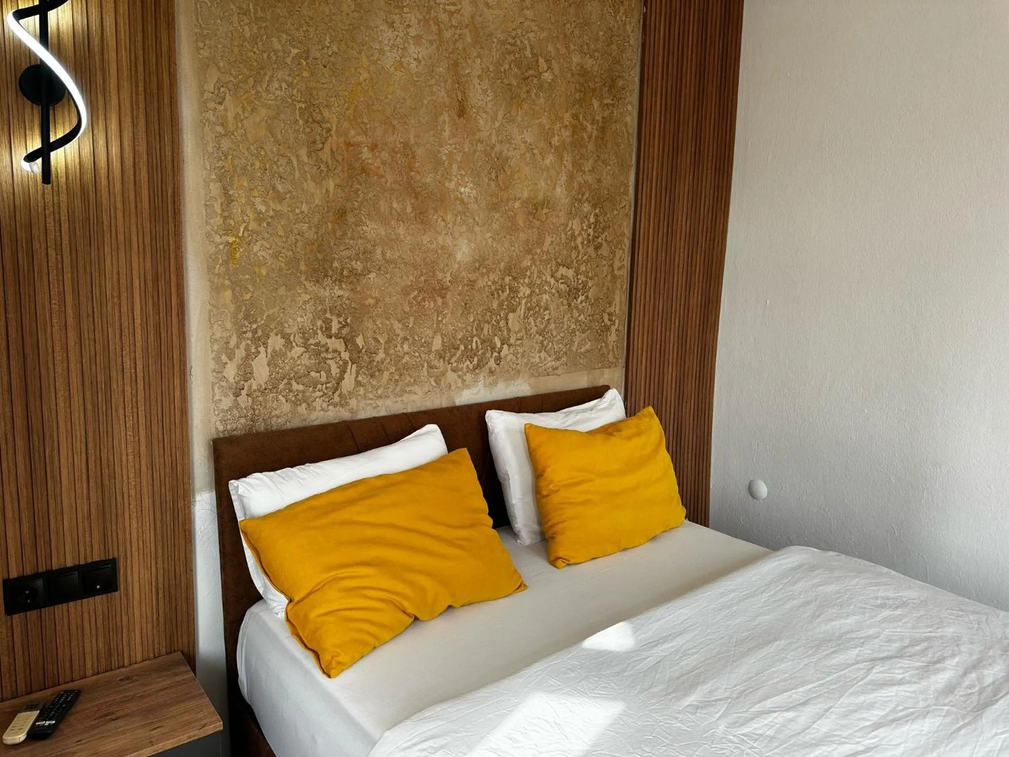 Photo of the whole room, Bed in FİNİKE SEVER OTEL