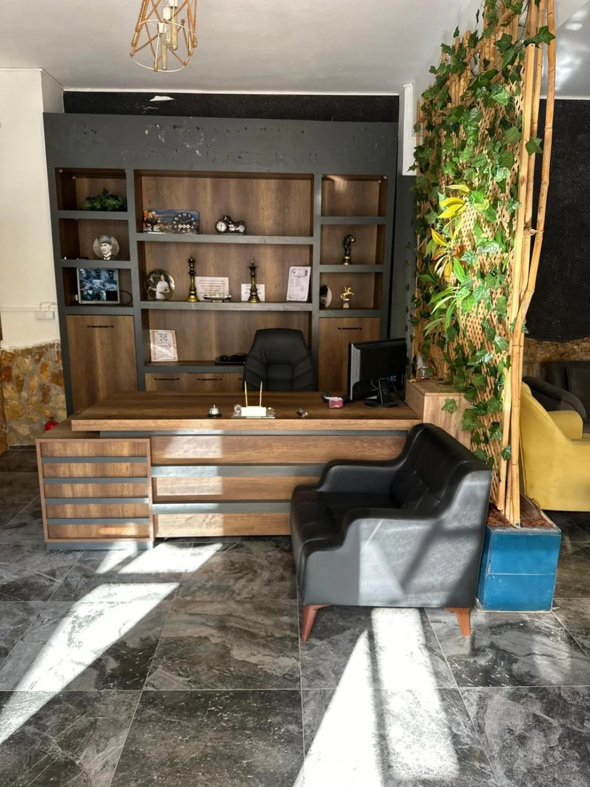 Lobby or reception in FİNİKE SEVER OTEL