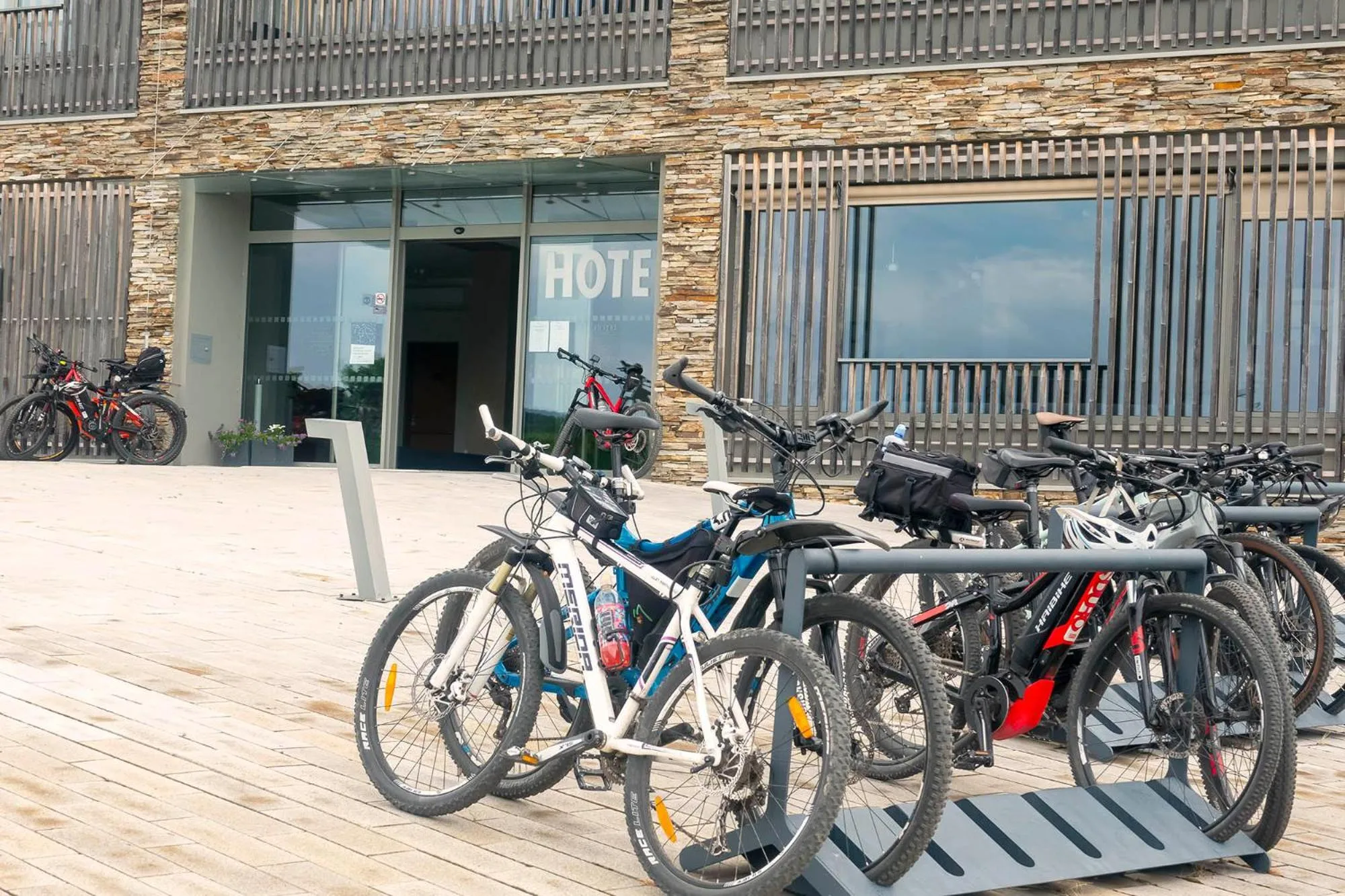 Hotel Vinice Hnanice