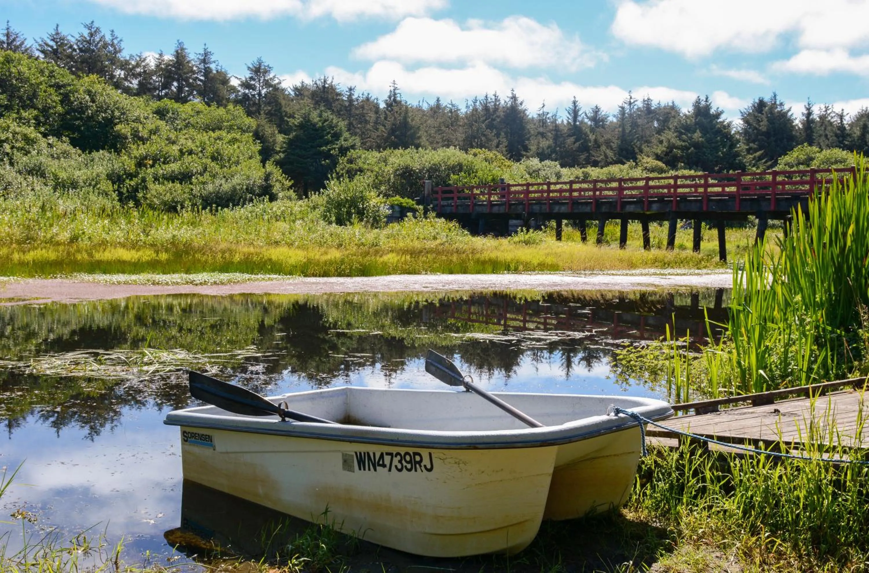 Canoeing in Surfcrest Resort