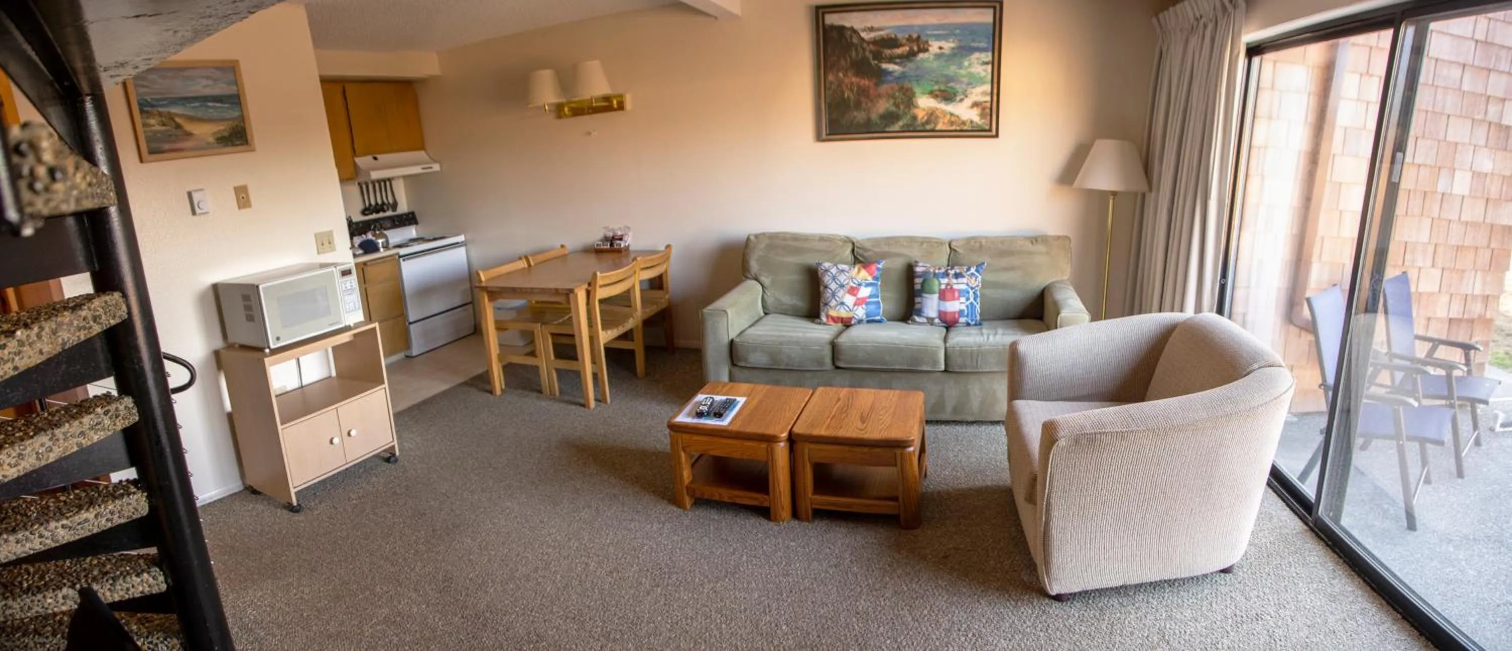 Kitchen or kitchenette in Surfcrest Resort