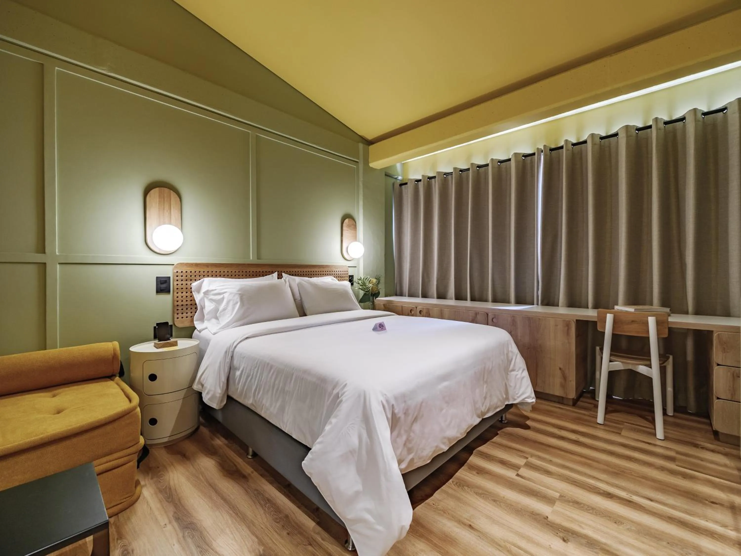 Bed in The Somos Flats Provenza