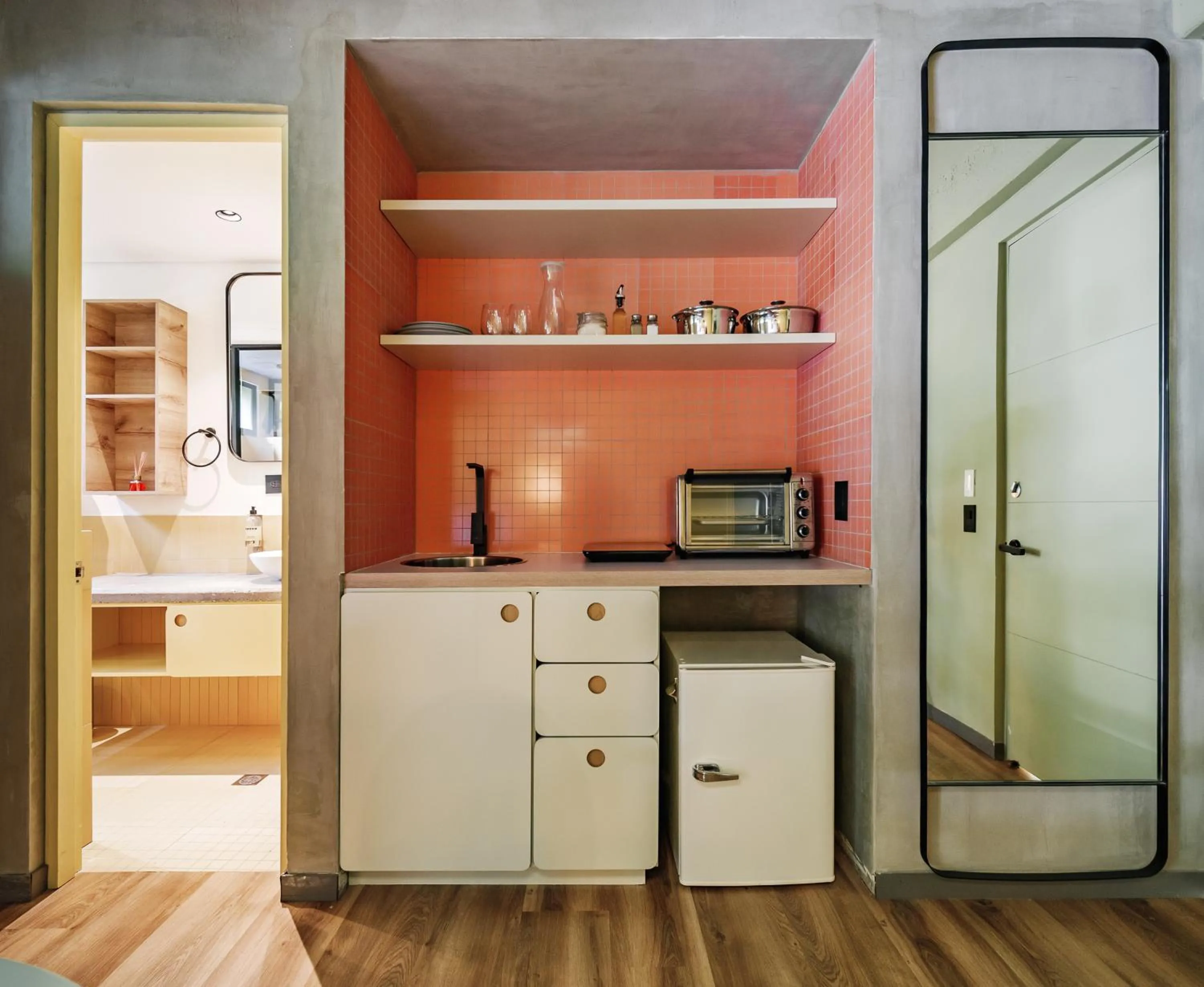 Photo of the whole room in The Somos Flats Provenza