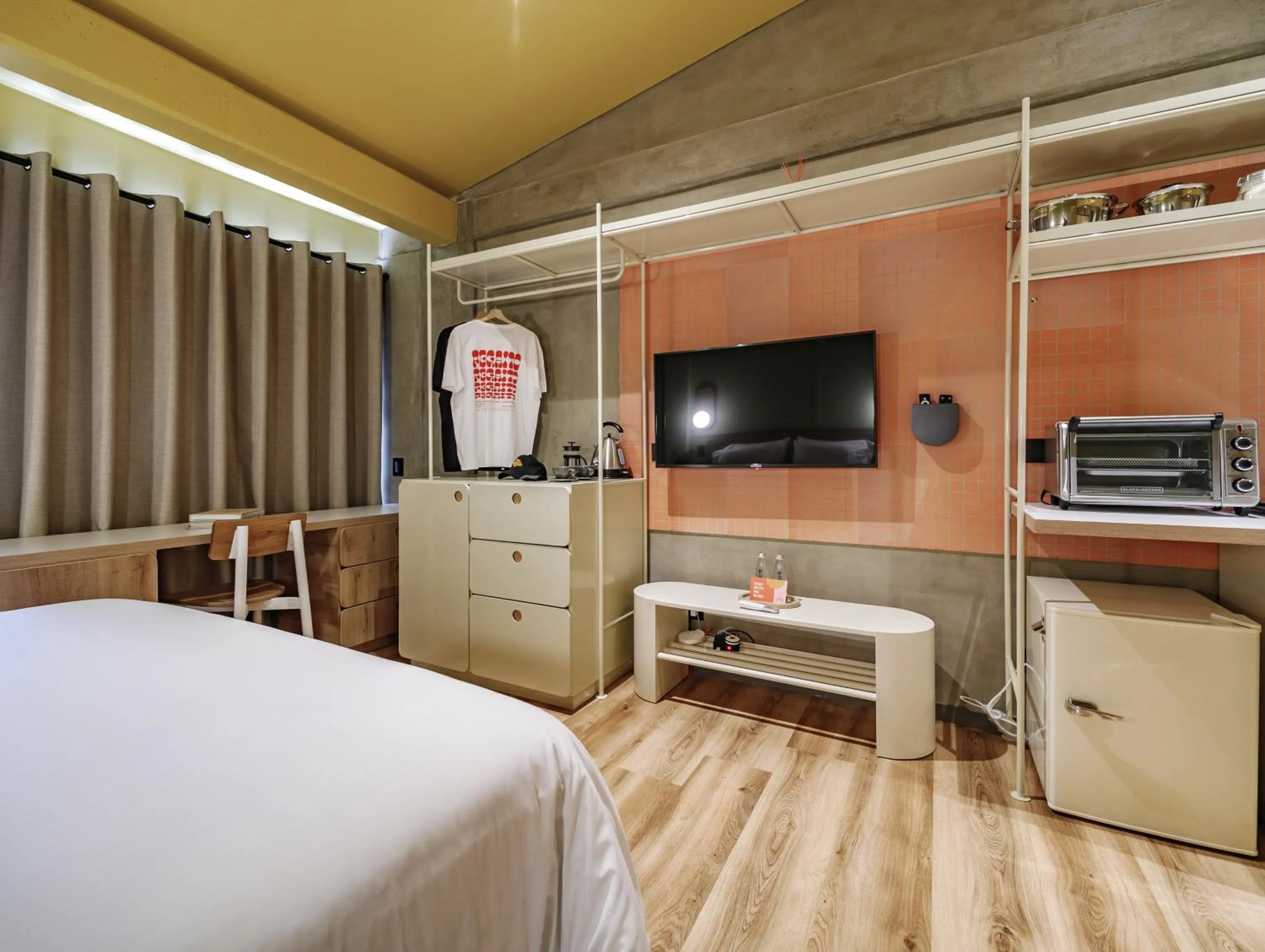 Bed in The Somos Flats Provenza