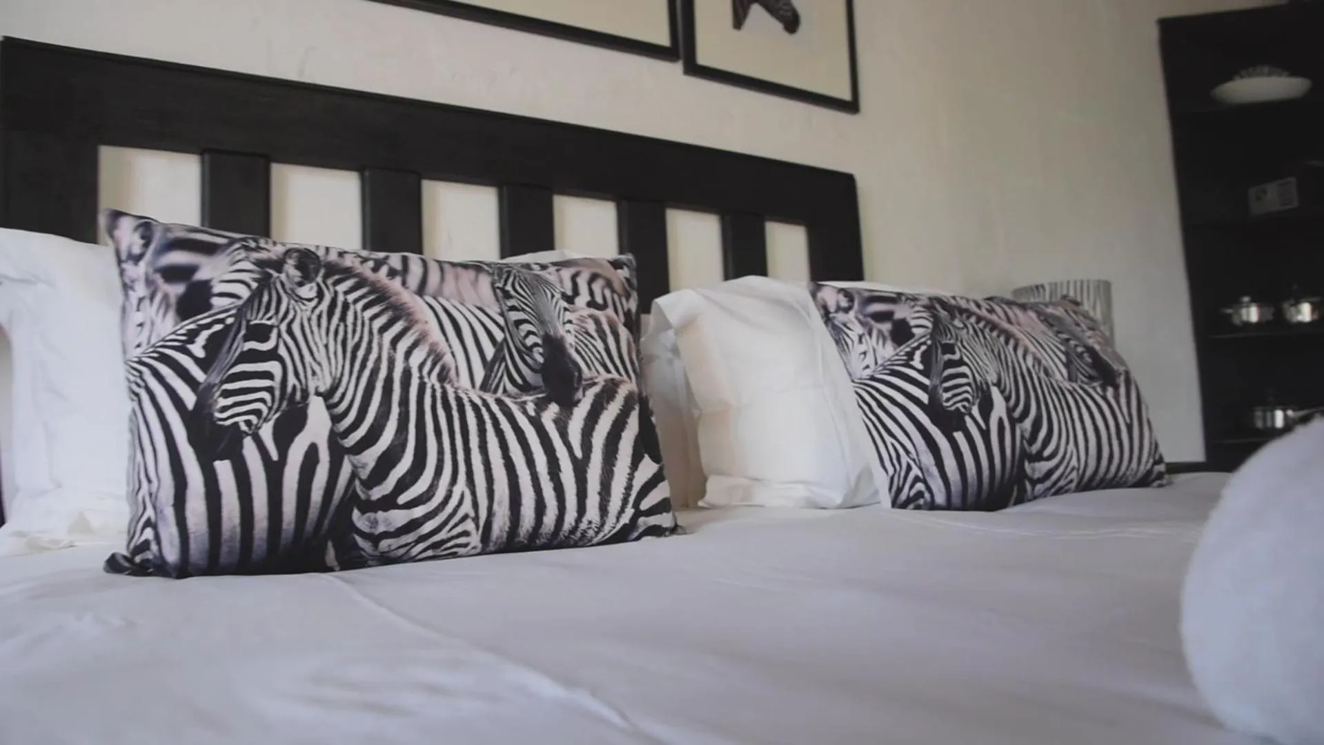 Bed in Zwartberg View Mountain Lodge