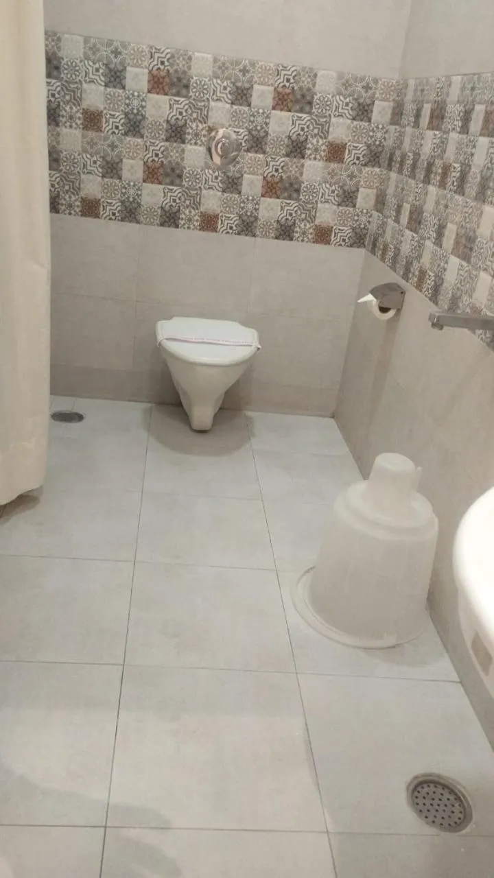 Toilet in Hotel Annapoorna Residency