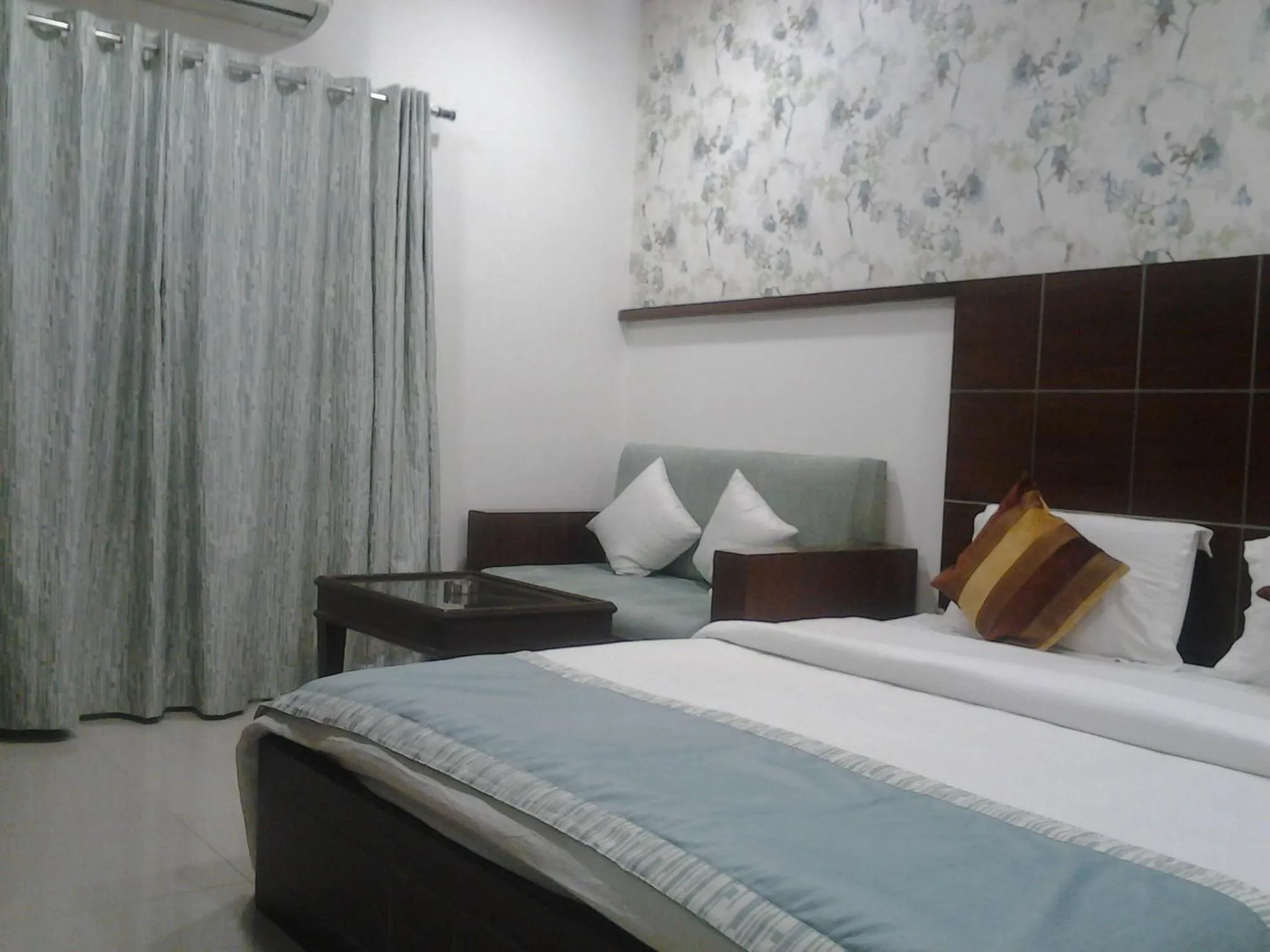 cot, Bed in Hotel Annapoorna Residency