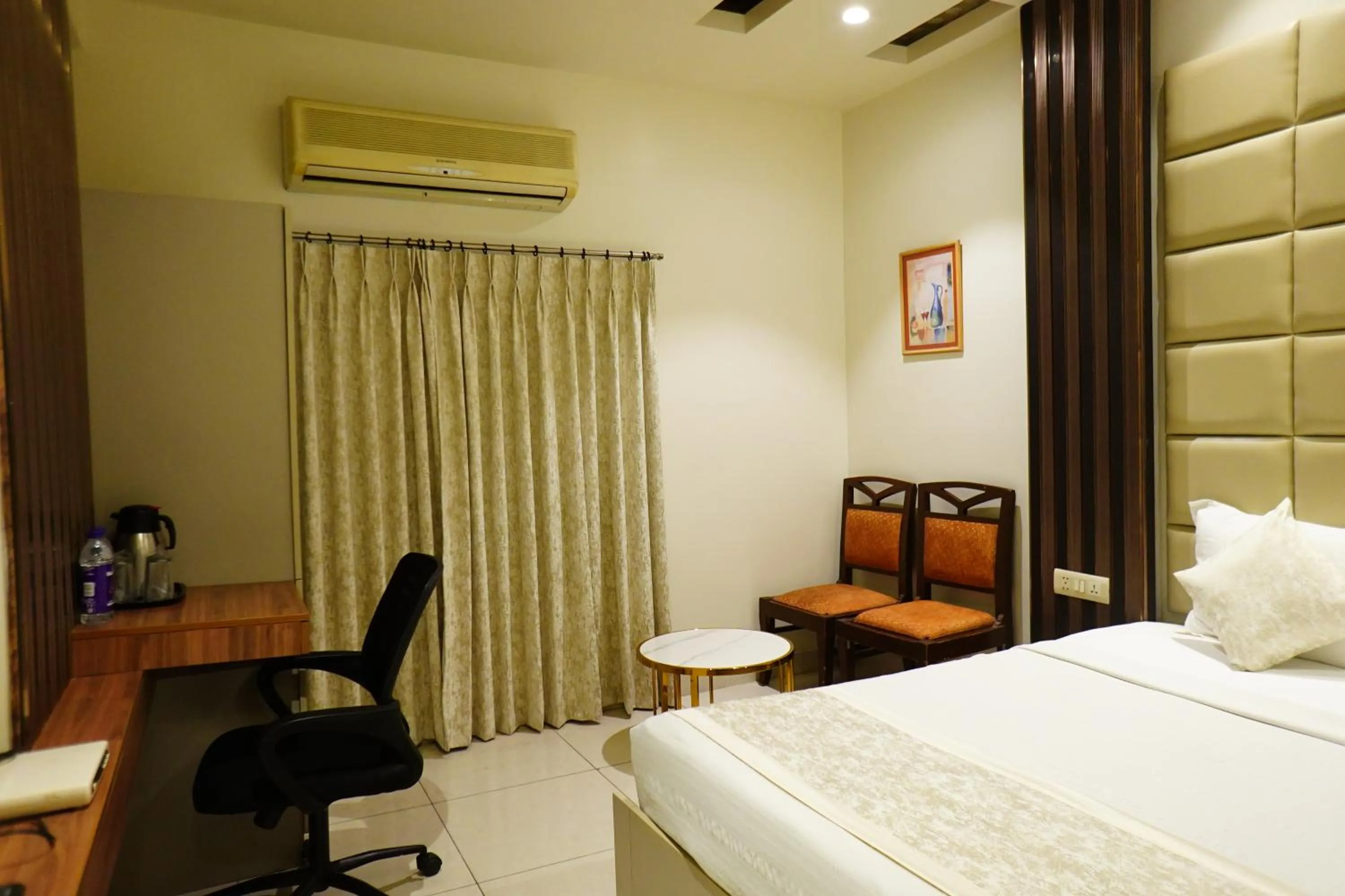 Bed in Hotel Annapoorna Residency