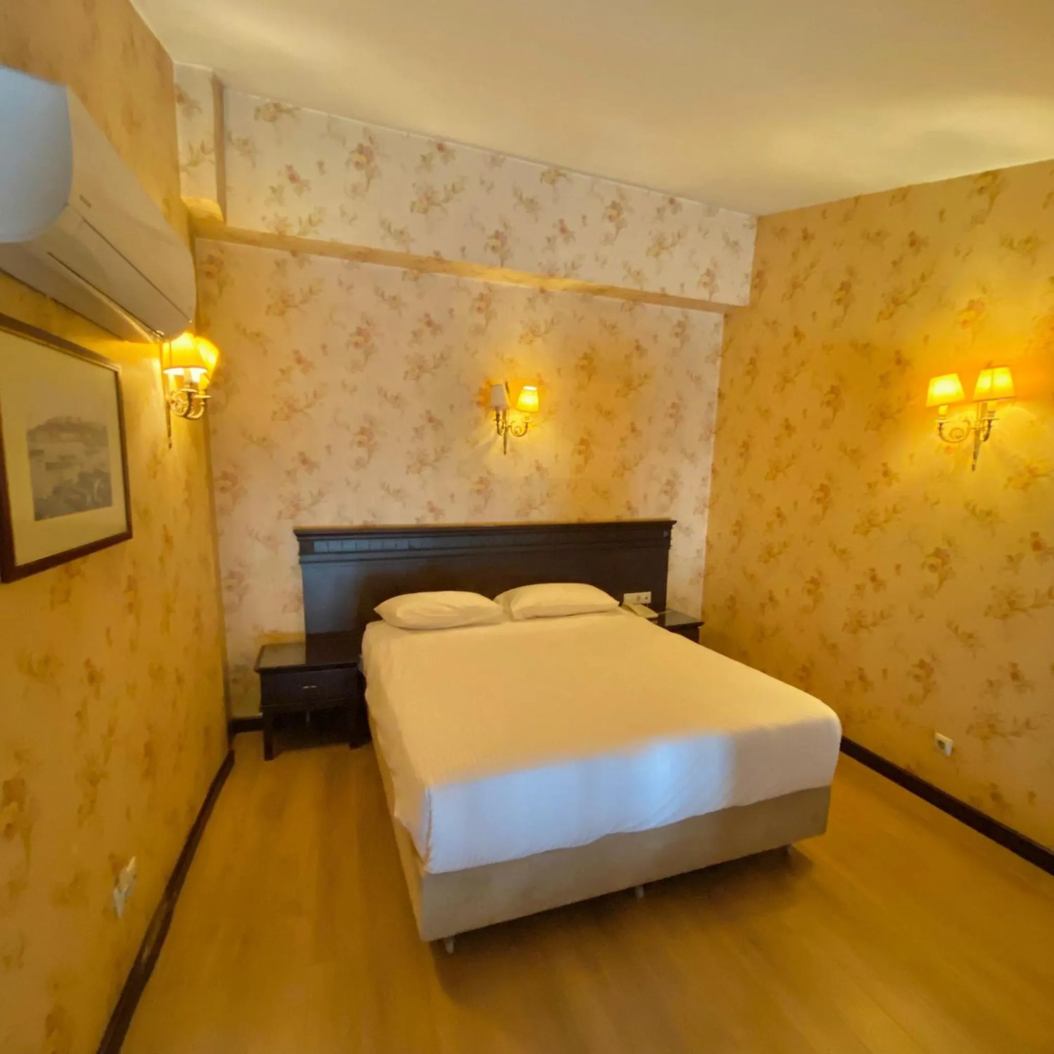 Bed in Pera Rose Hotel & Spa