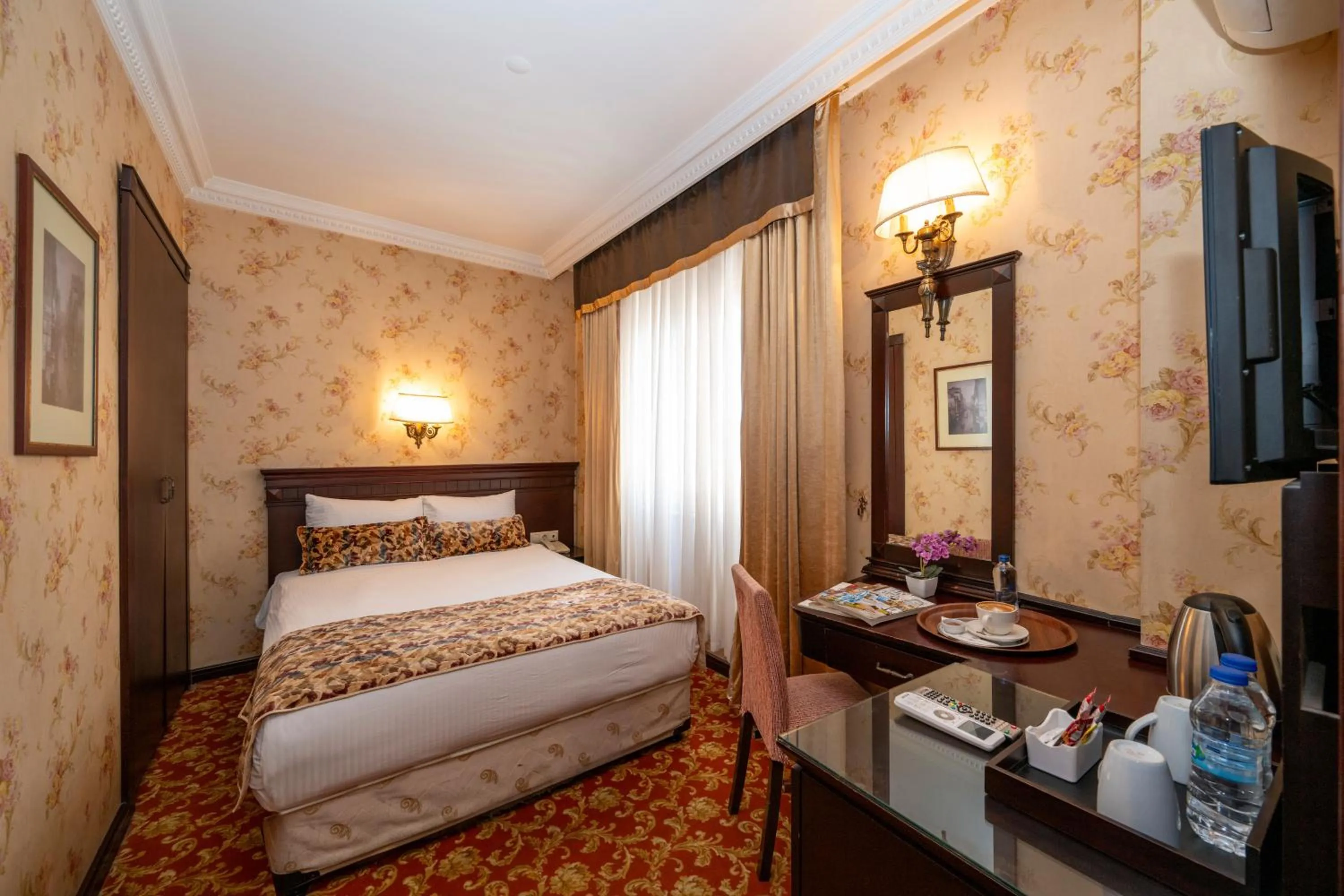 Standard Single Room in Pera Rose Hotel
