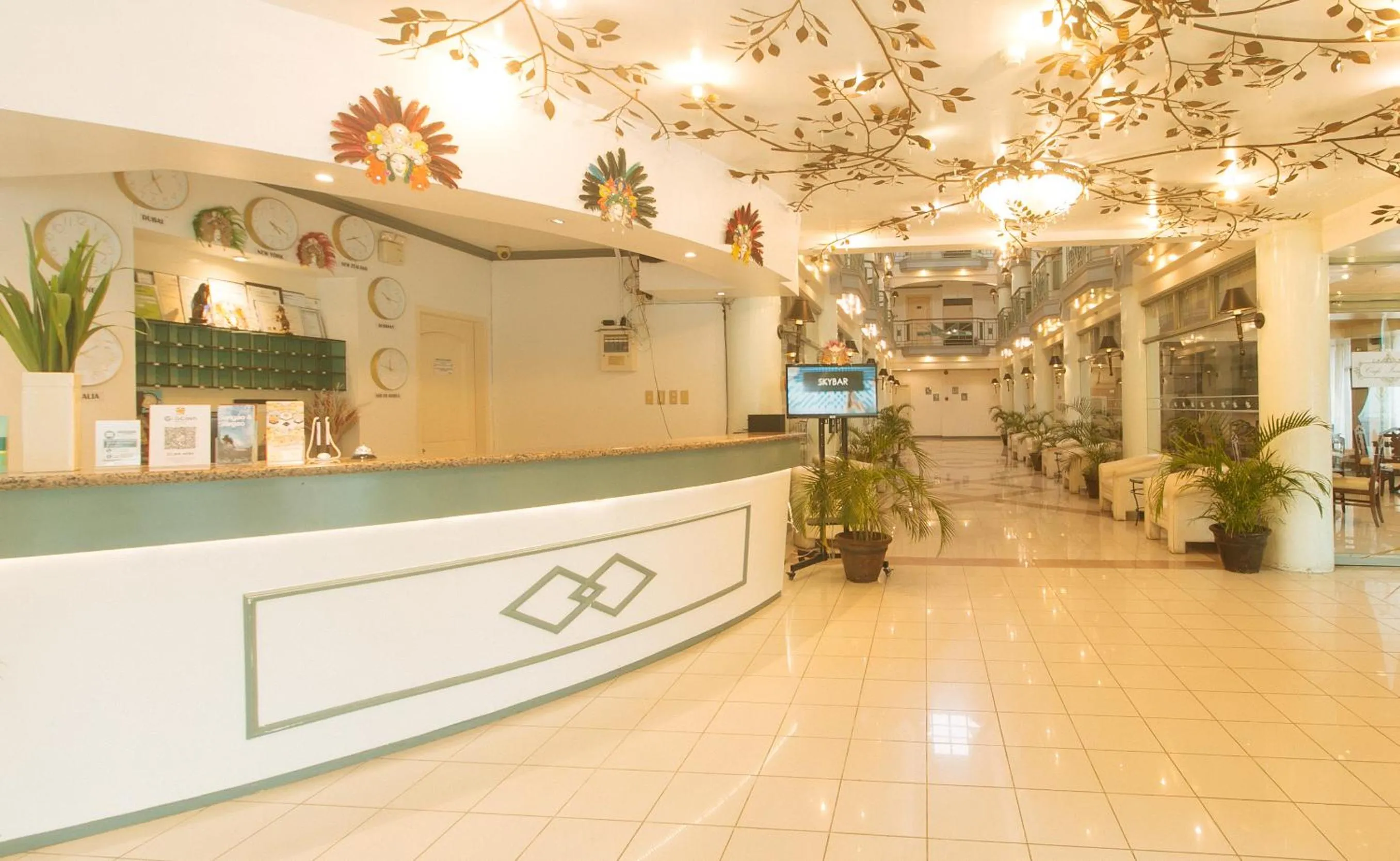 Lobby or reception in Royal Am Rei Hotel by RedDoorz