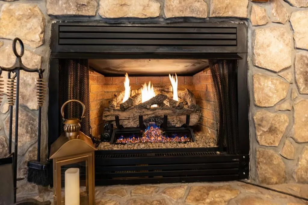 flat iron in MTN Cabin Sleeps 10 - 5 Mins To Fishing & Camping