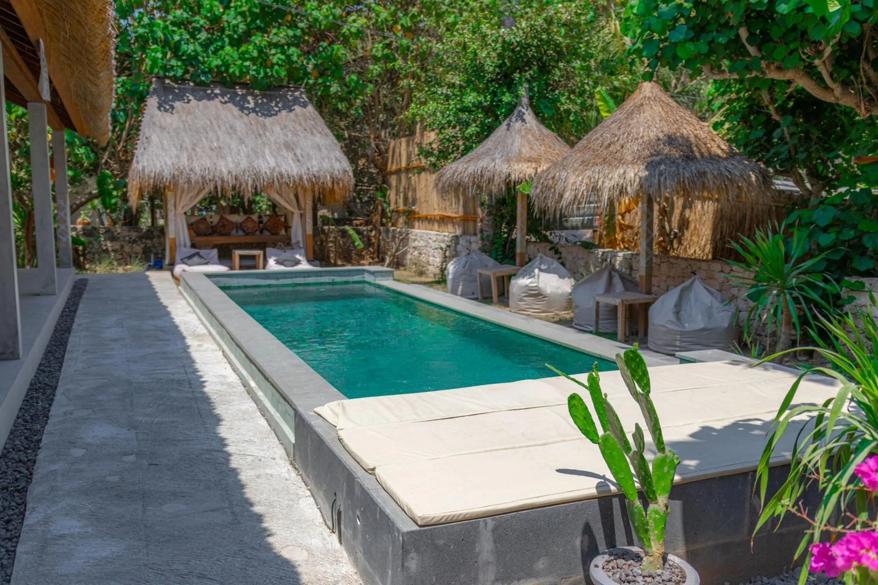 Garden in Golden Garuda Cottages