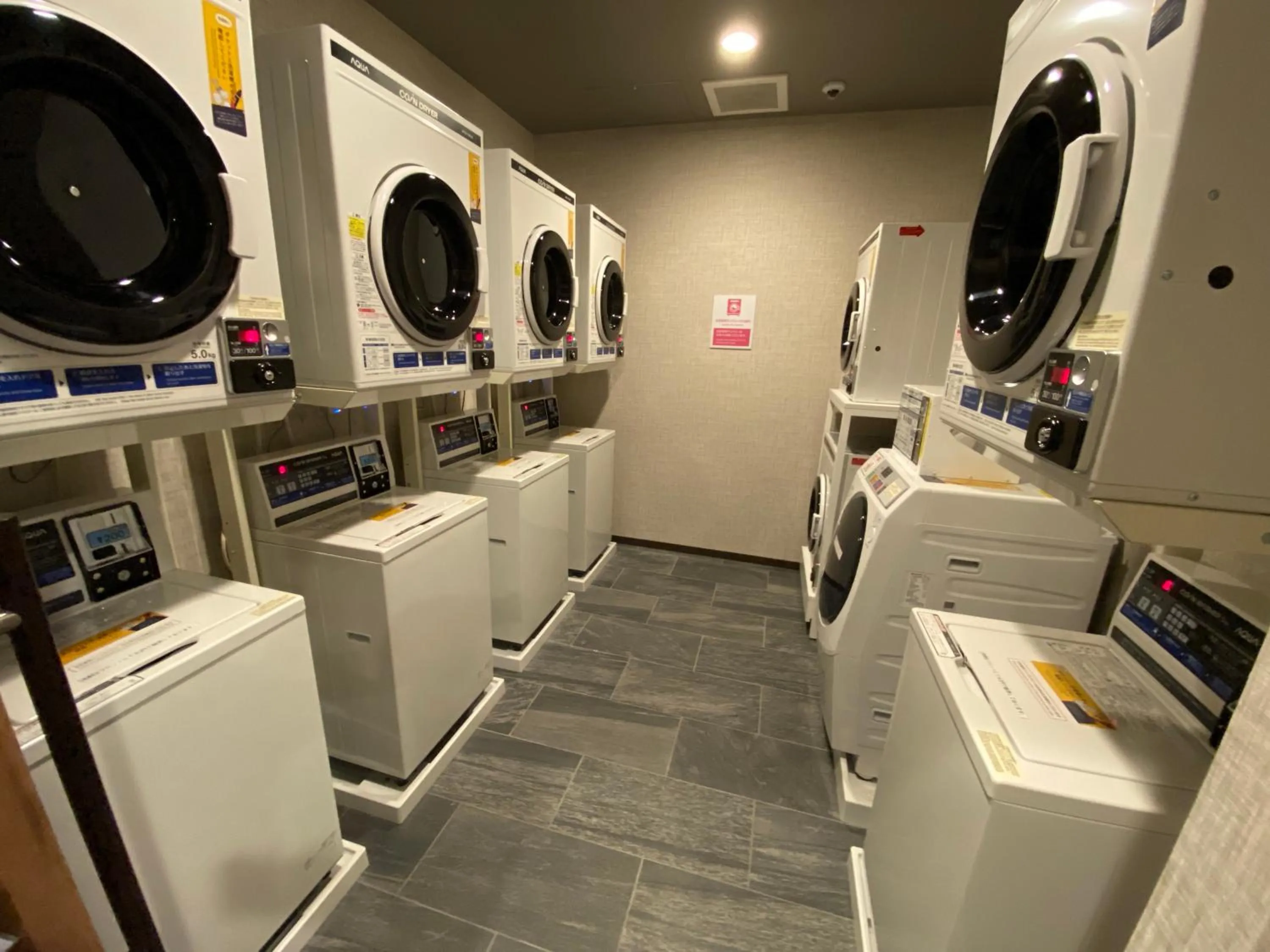 laundry in Hotel Route Inn Shunan - Tokuyama Higashi Inter -