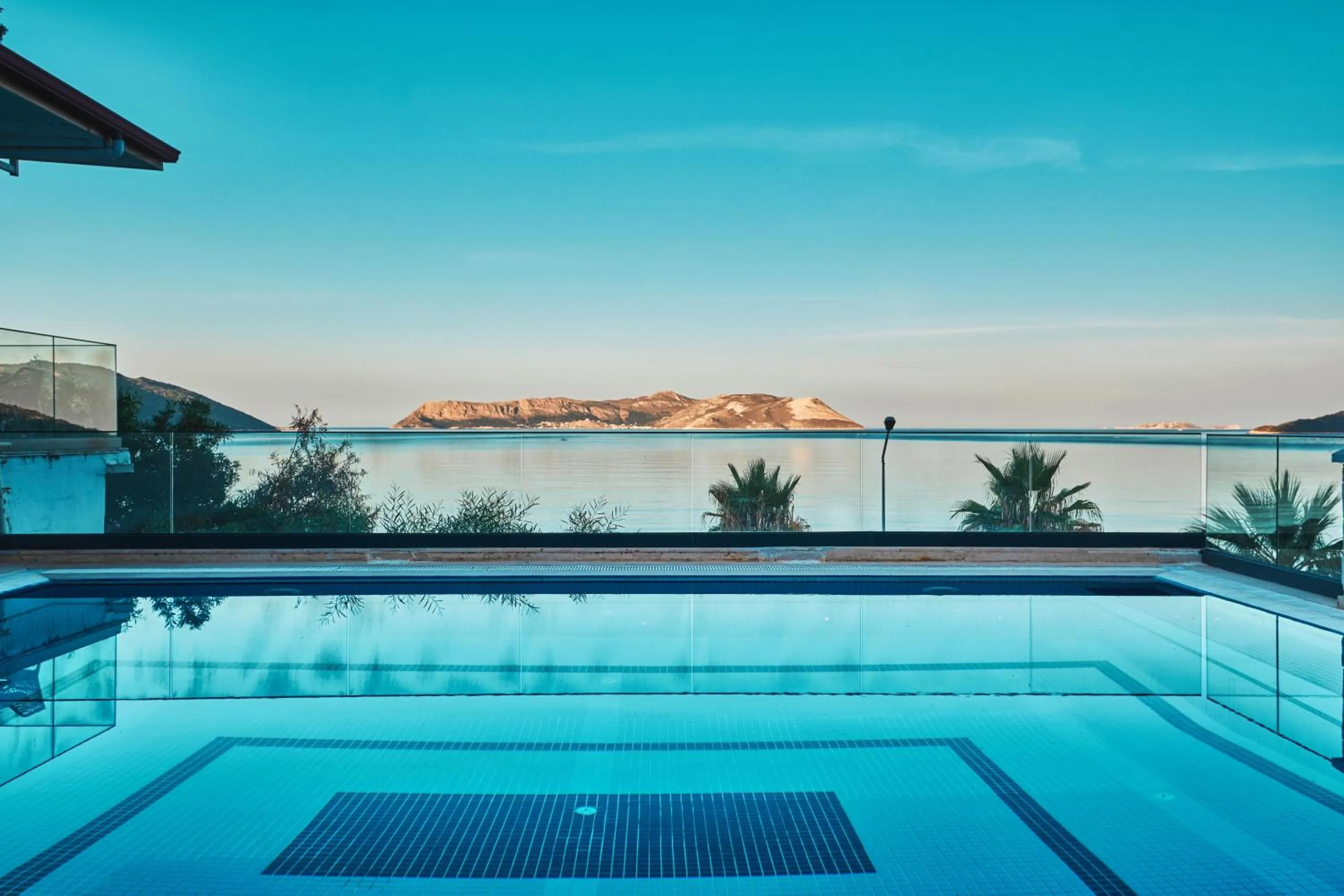 Swimming pool in Aqua Princess Hotel